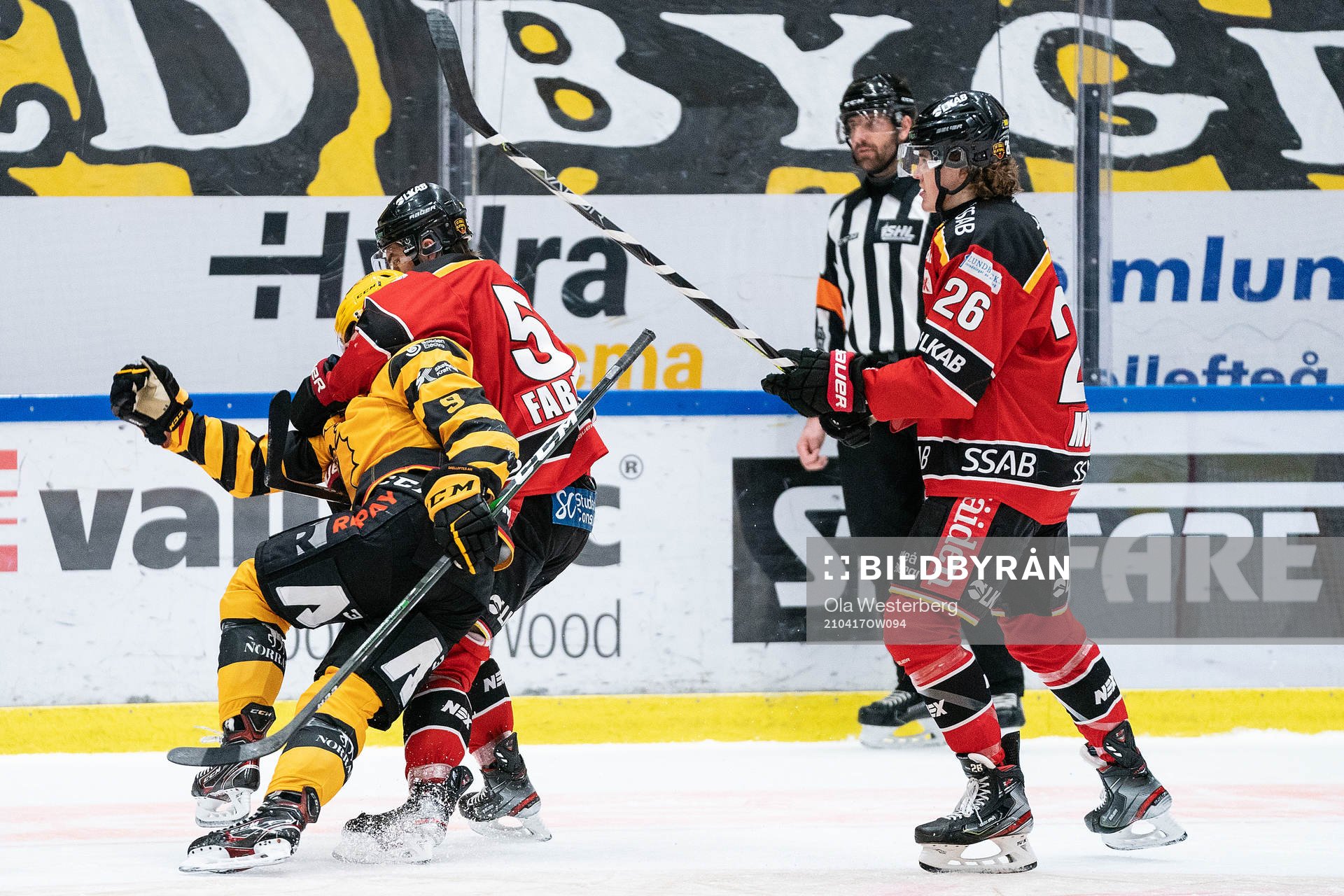 Skellefteås Darren Nowick och Luleås Karl Fabricius