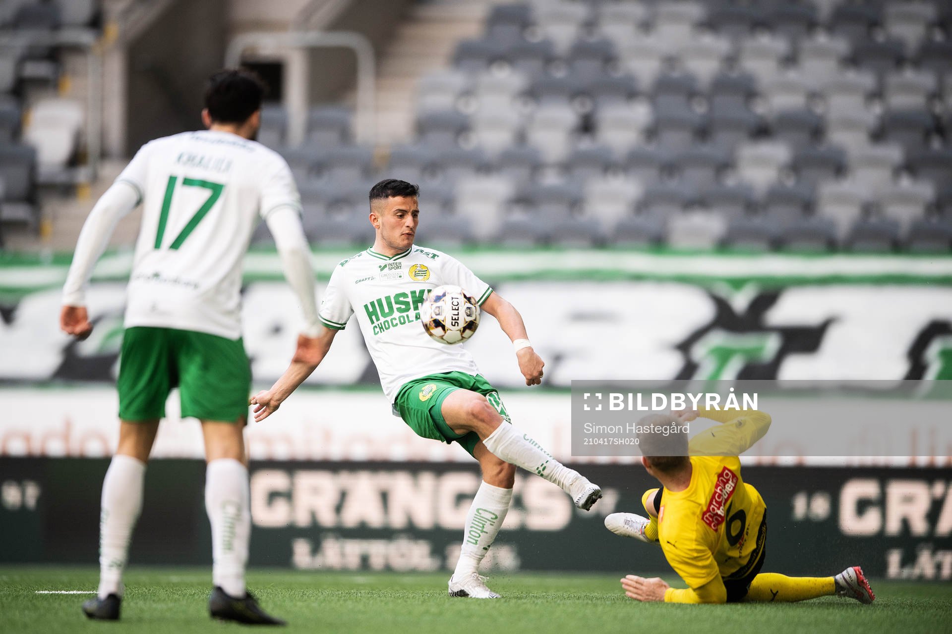 Mjällbys Eric Björkander och Hammarbys Astrit Selmani