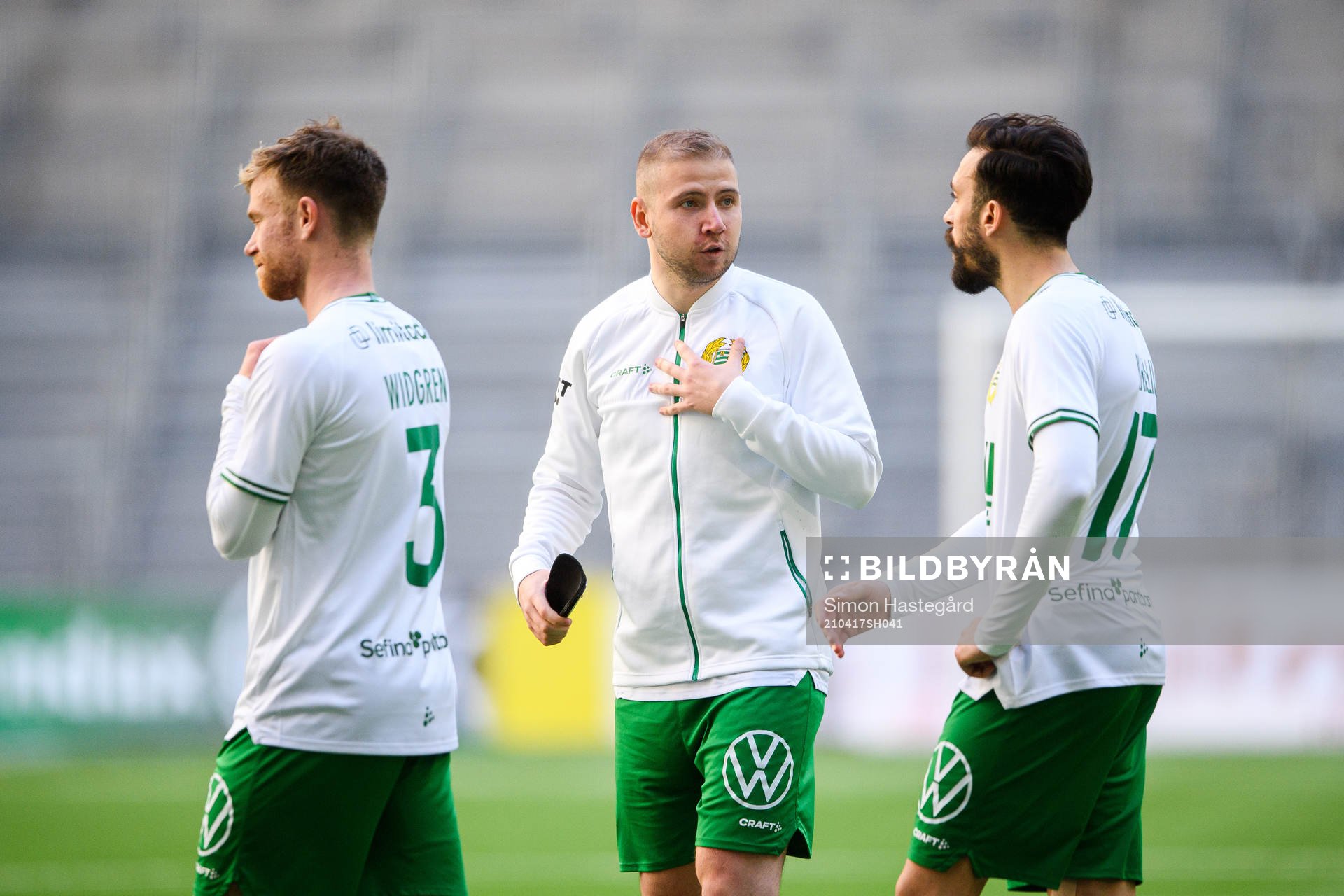 Hammarbys Dennis Widgren , Darijan Bojanic och Abdul Khalili