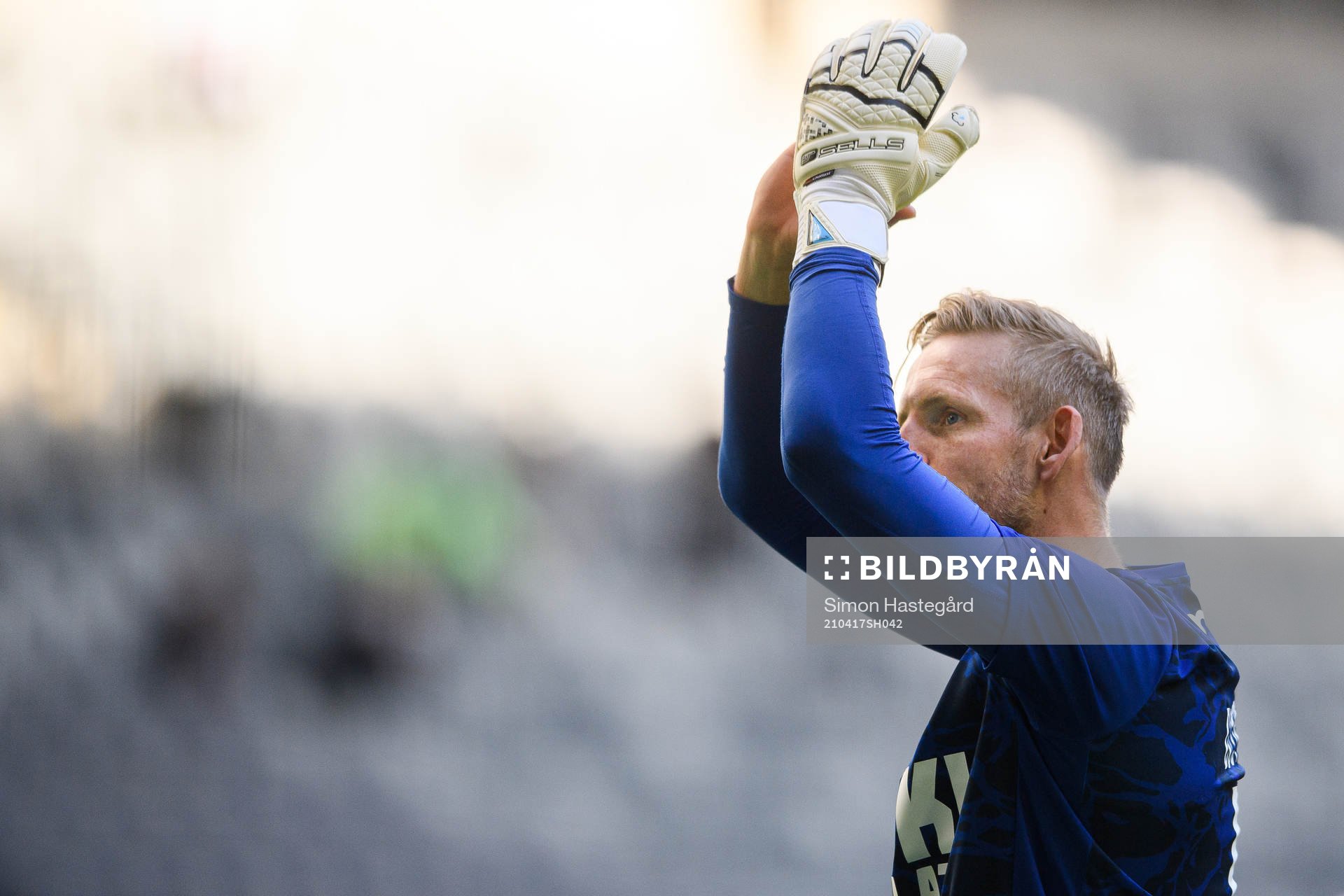 Hammarbys målvakt David Ousted jublar
