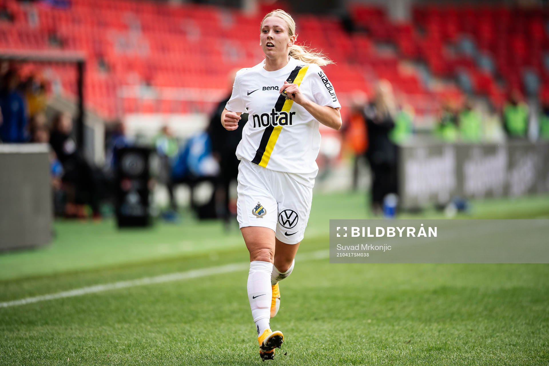 s Nora Rönnfors