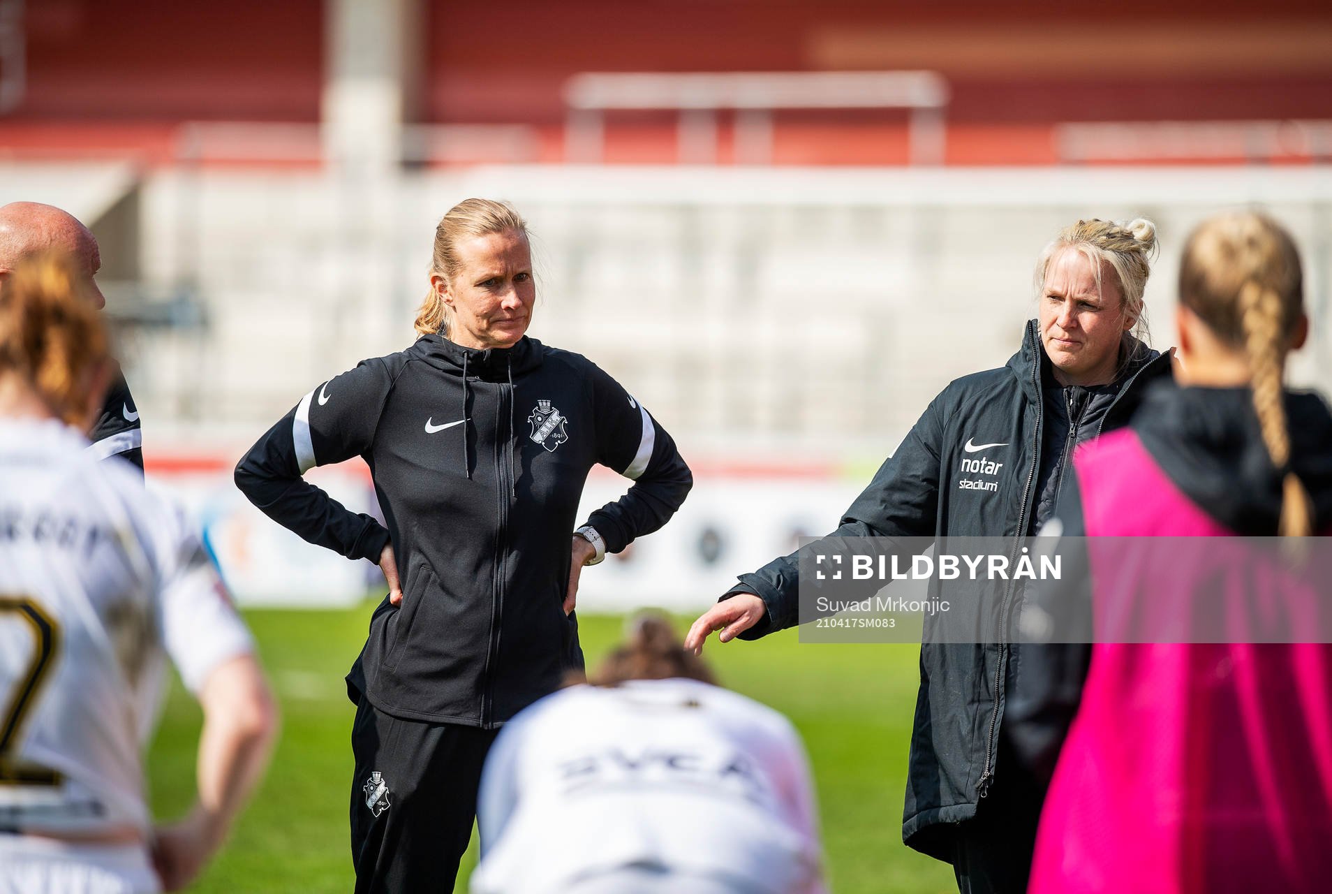 AIKs manager Anne Mäkinen och tränare Maiju Ruotsalainen