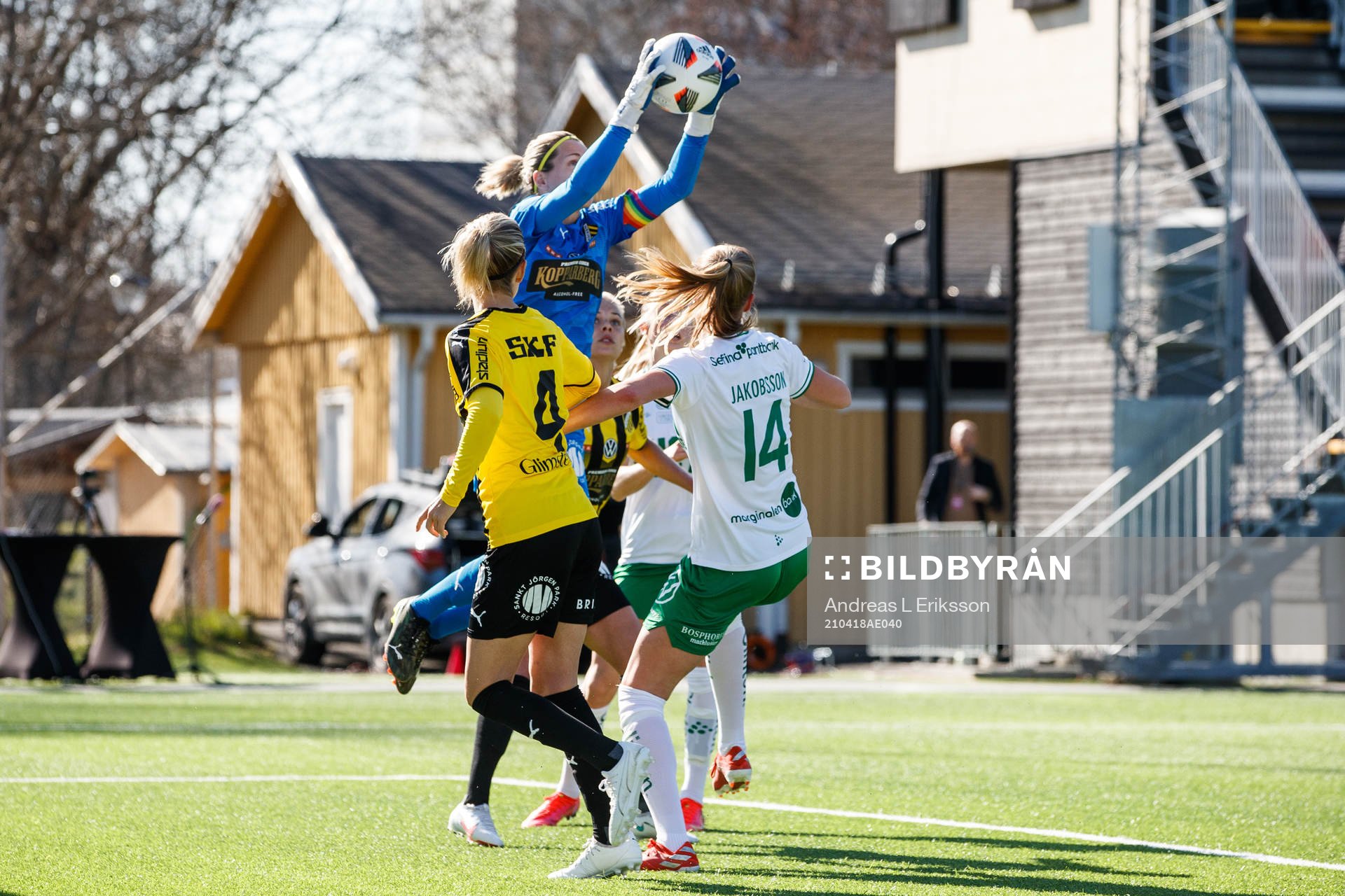 Häckens målvakt Jennifer Falk under fotbollsmatchen i Damallsvenskan mellan Hammarby och Häcken den 18 april 2021 i Stockholm. 