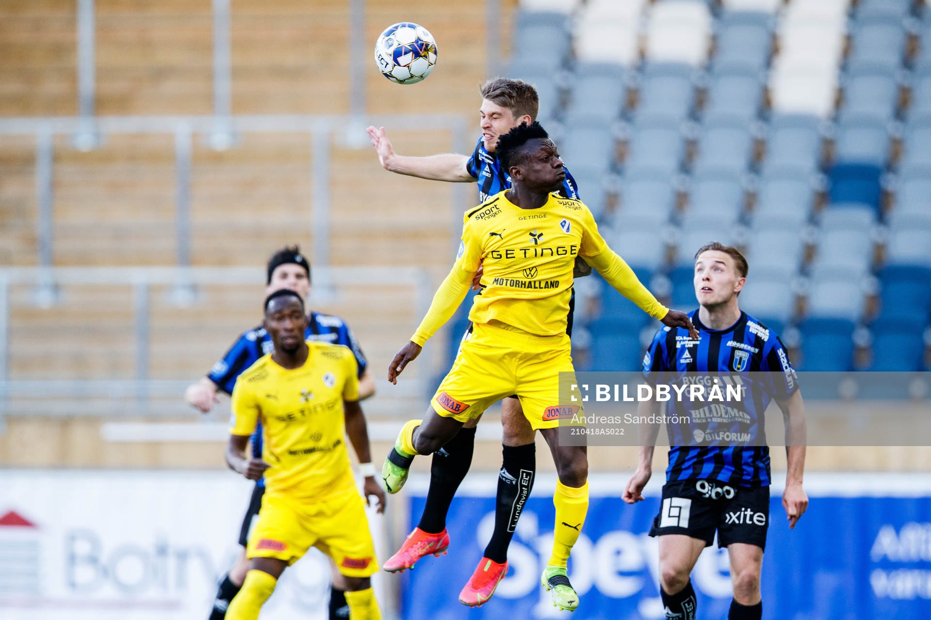 Sirius Marcus Mathisen och Halmstads Thomas Boakye