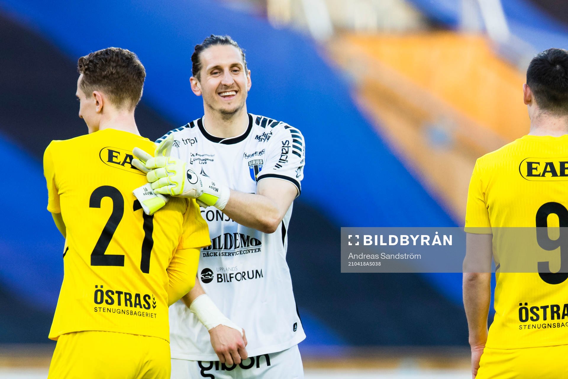 Sirius målvakt David Mitov Nilsson ser glad ut