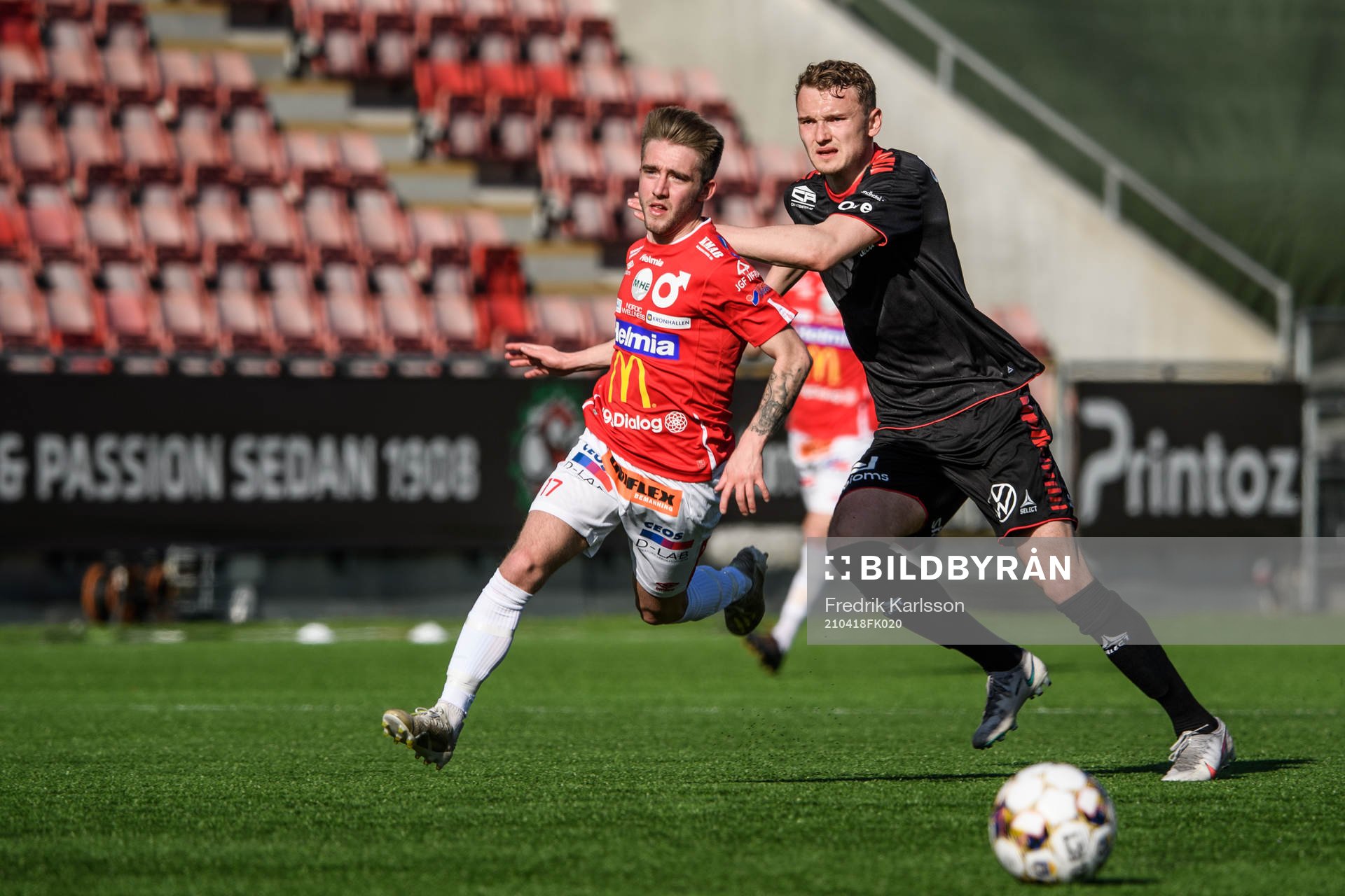 Degerfors Anton Kralj och Kalmars Piotr Johansson
