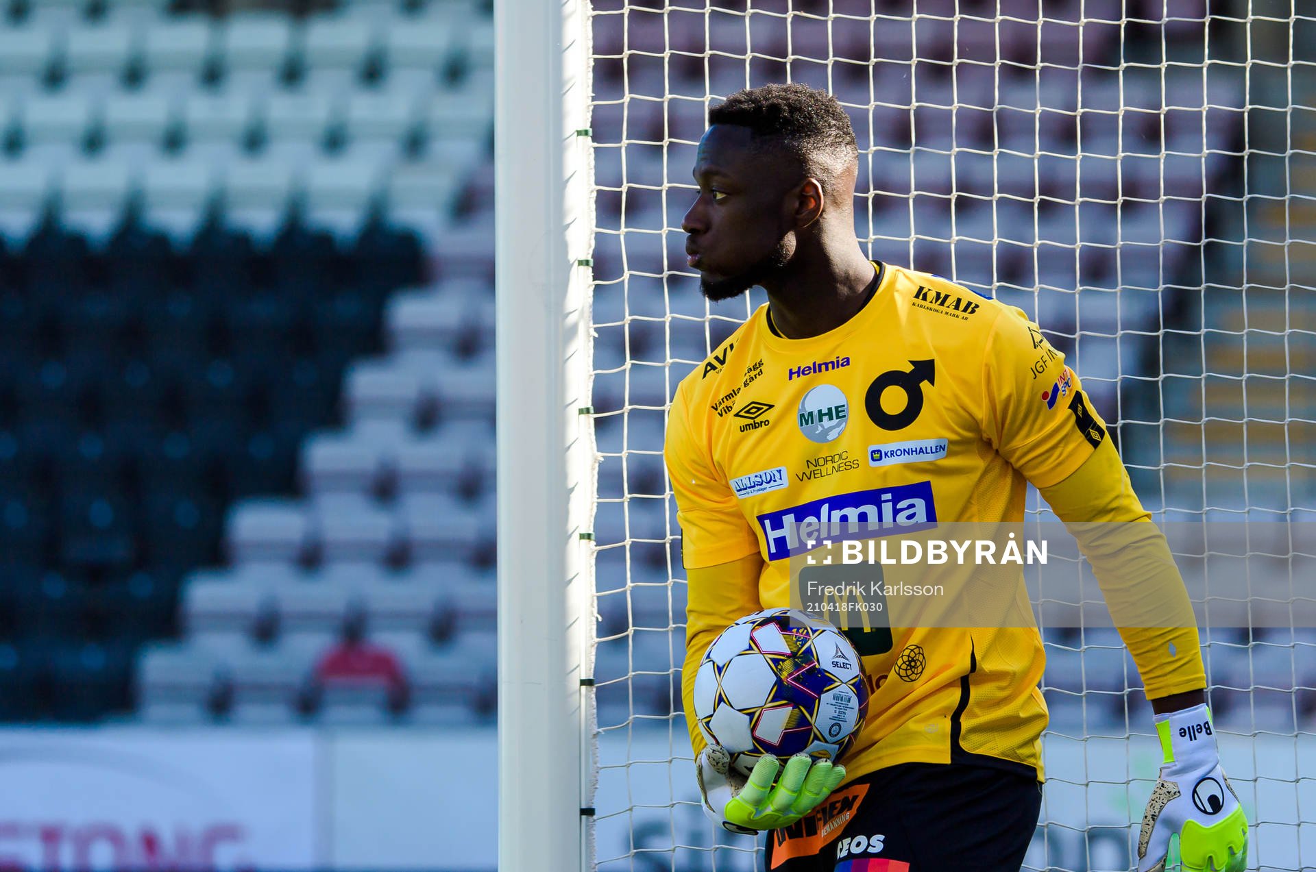 Degerfors målvakt Ismael Diawara deppar