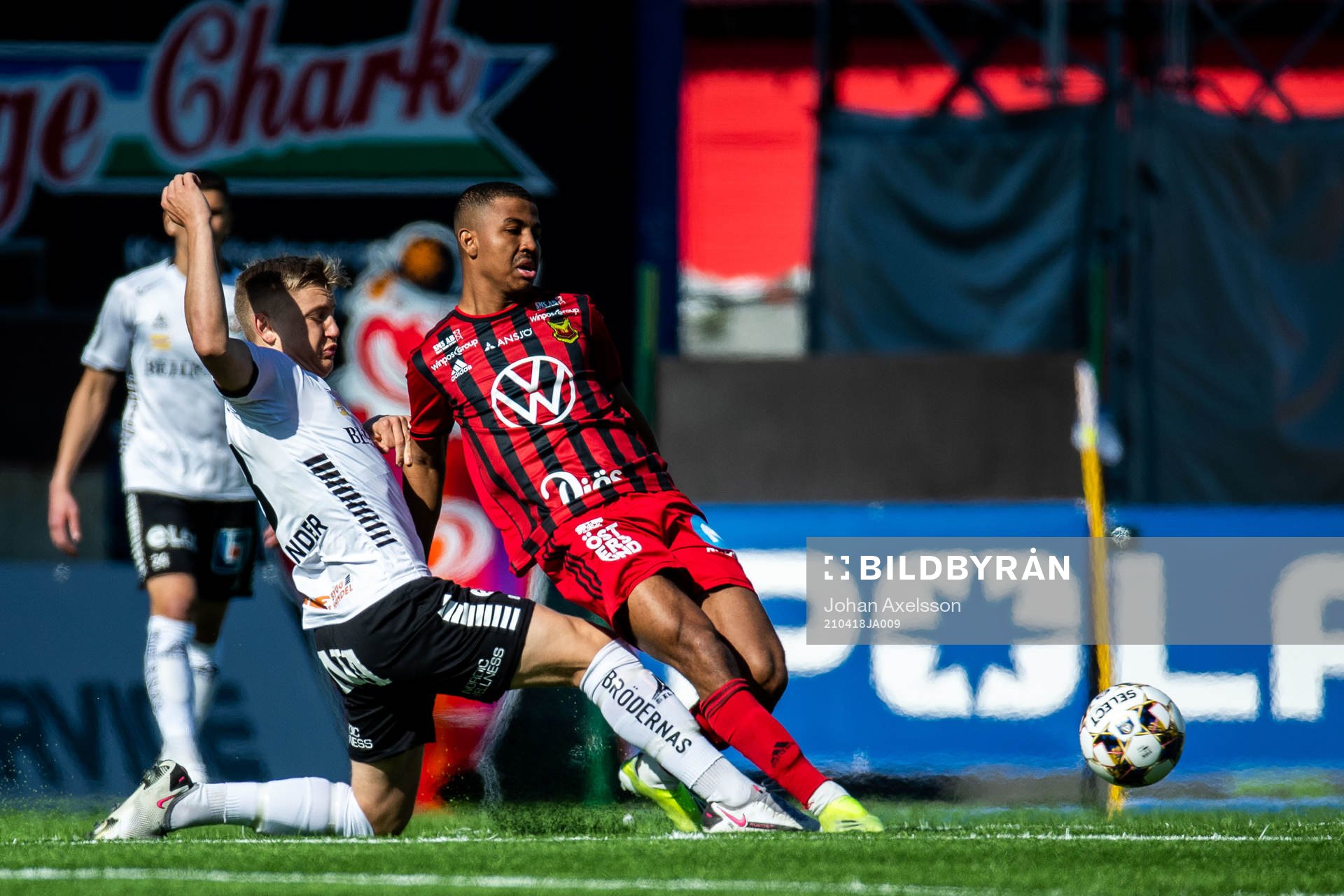 Örebros David Seger och Östersunds Östersunds Nebiyou