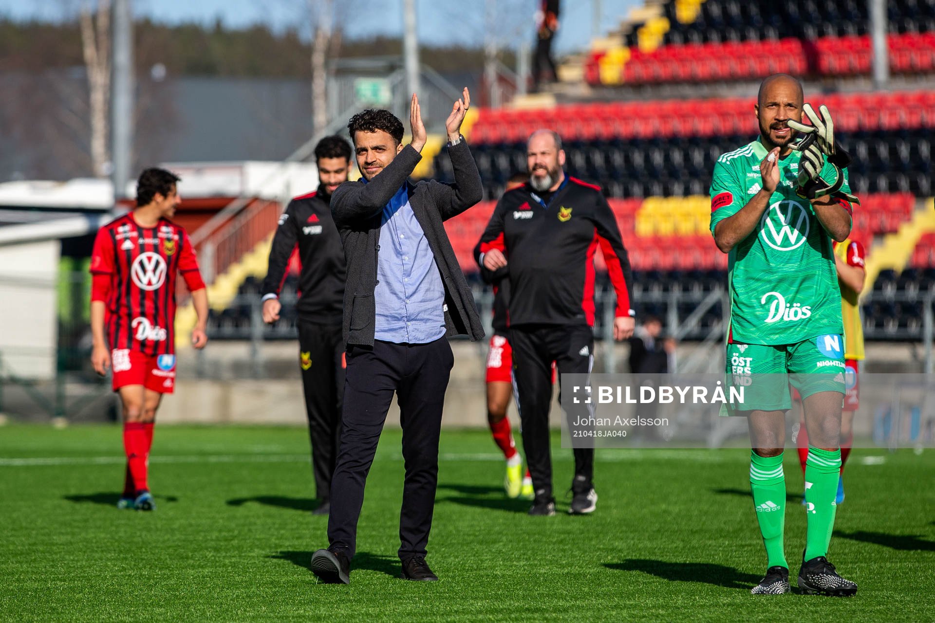 Östersunds tränare Amir Azrafshan och målvakt Aly Keita