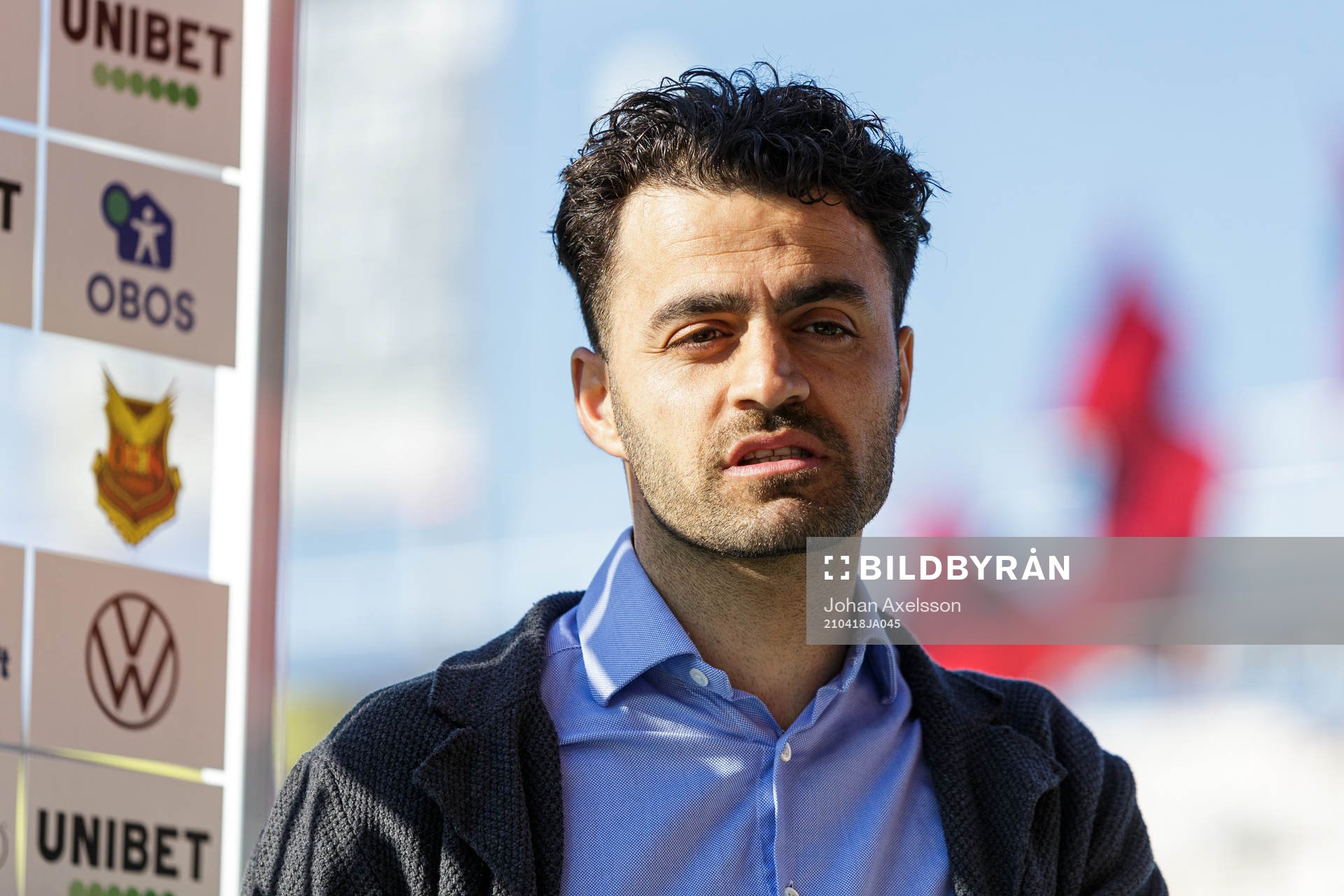 Östersunds tränare Amir Azrafshan  på presskonferensen
