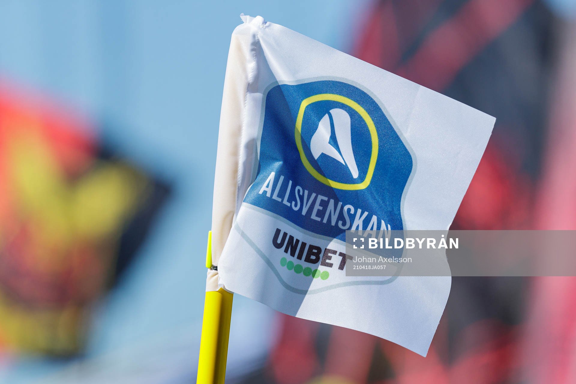 Hörnflagga med allsvenskans logga på