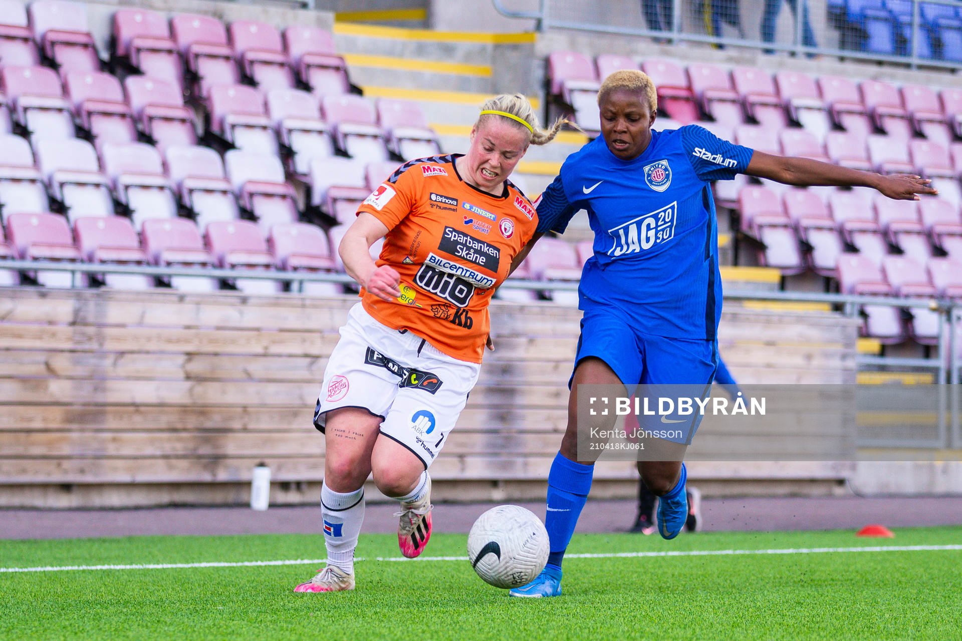 Kristianstads Therese Sessy Åsland och Eskilstunas Ngozi