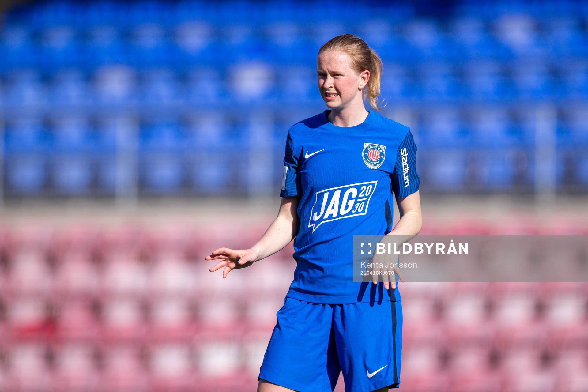 Eskilstunas Emma Östlund under fotbollsmatchen i Damallsvenskan mellan Eskilstuna United och Kristianstad den 18 april 2021 i Eskilstuna.