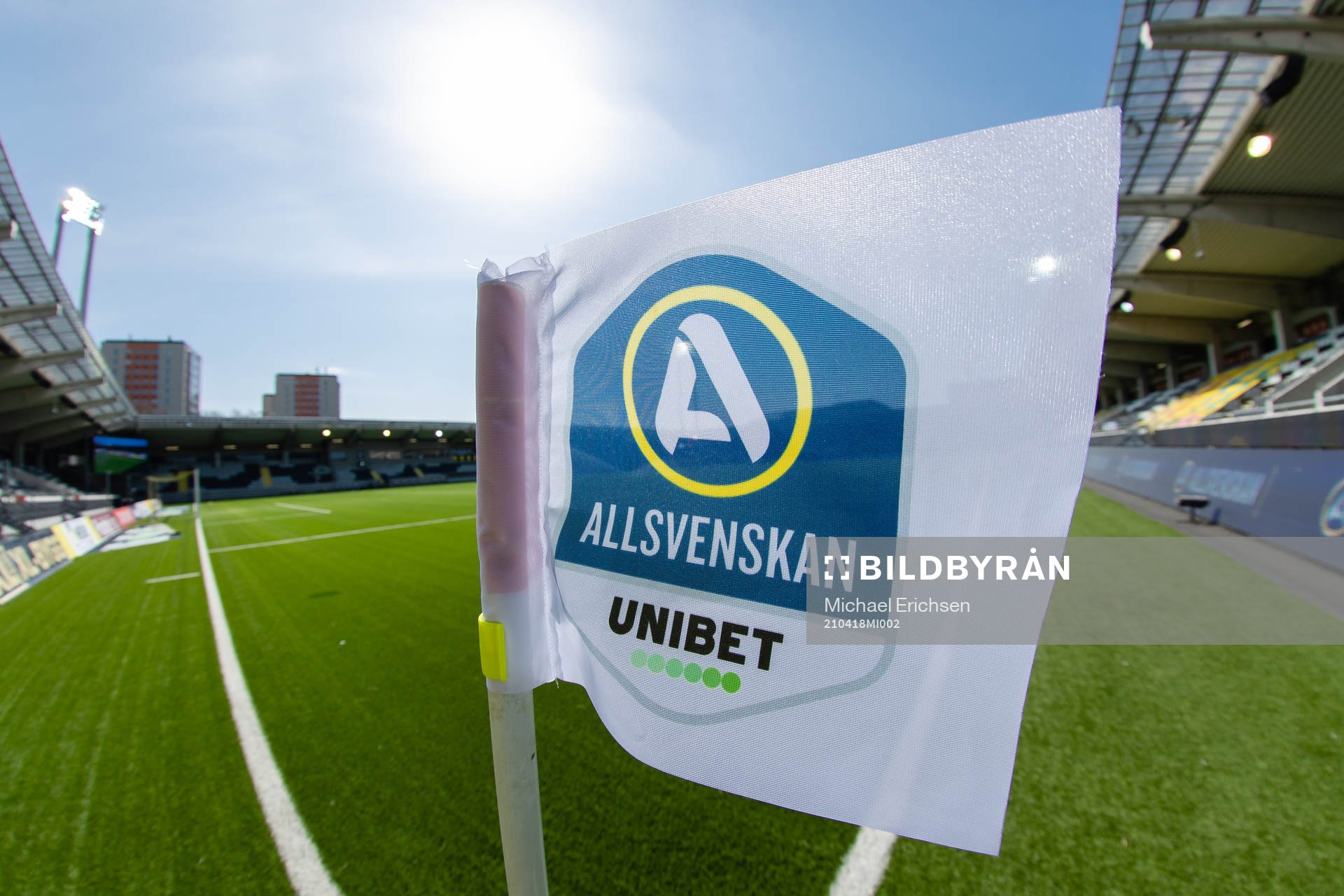 En hörnflagga på Bravida Arena innan fotbollsmatchen i