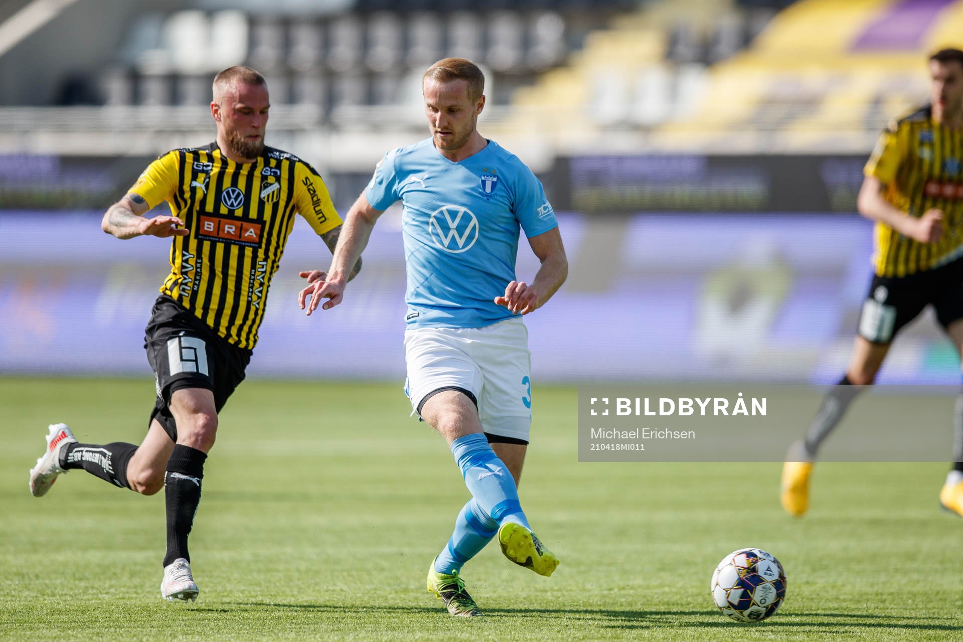 Häckens Alexander Faltsetas och Malmö FFs Franz Brorsson
