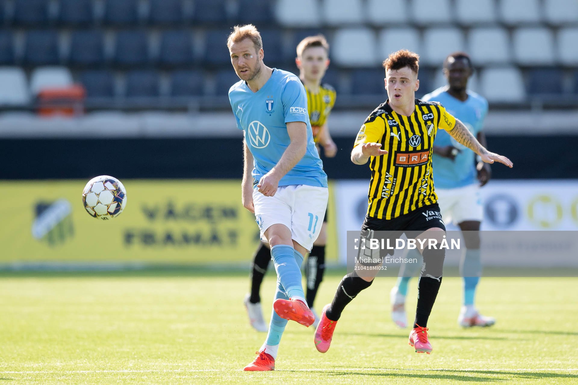 Malmö FFs Ola Toivonen och Häckens Tobias Heintz