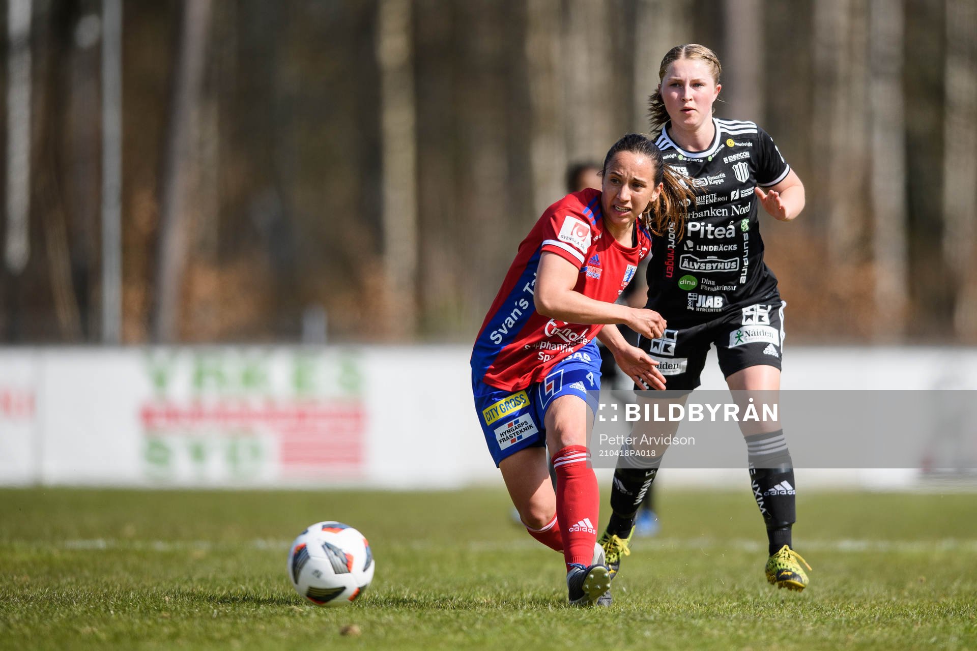 Vittsjös Briana Campos och Piteås Hanna Andersson