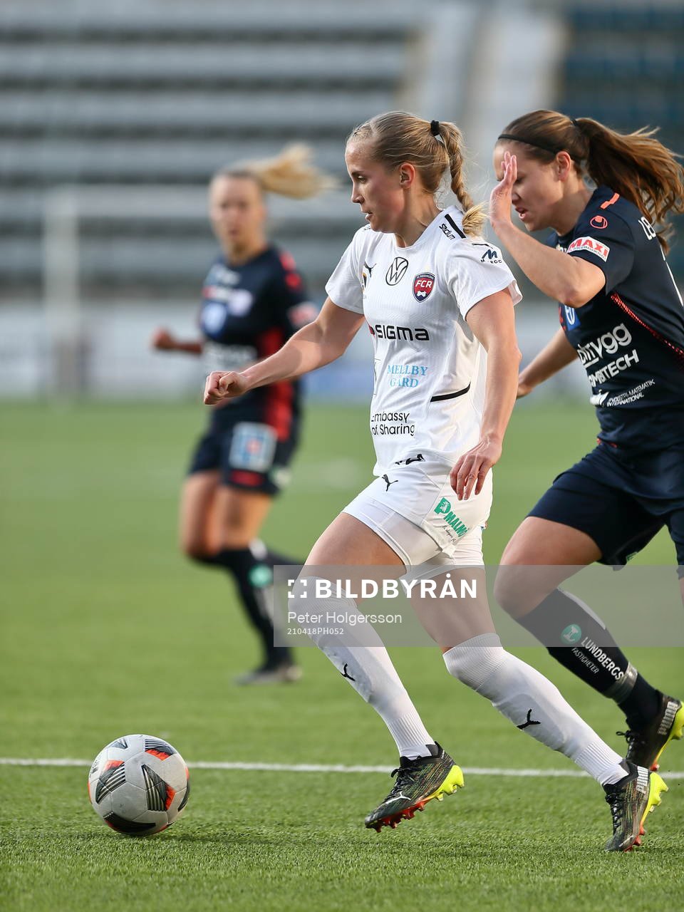 <rr6<under fotbollsmatchen i Damallsvenskan mellan