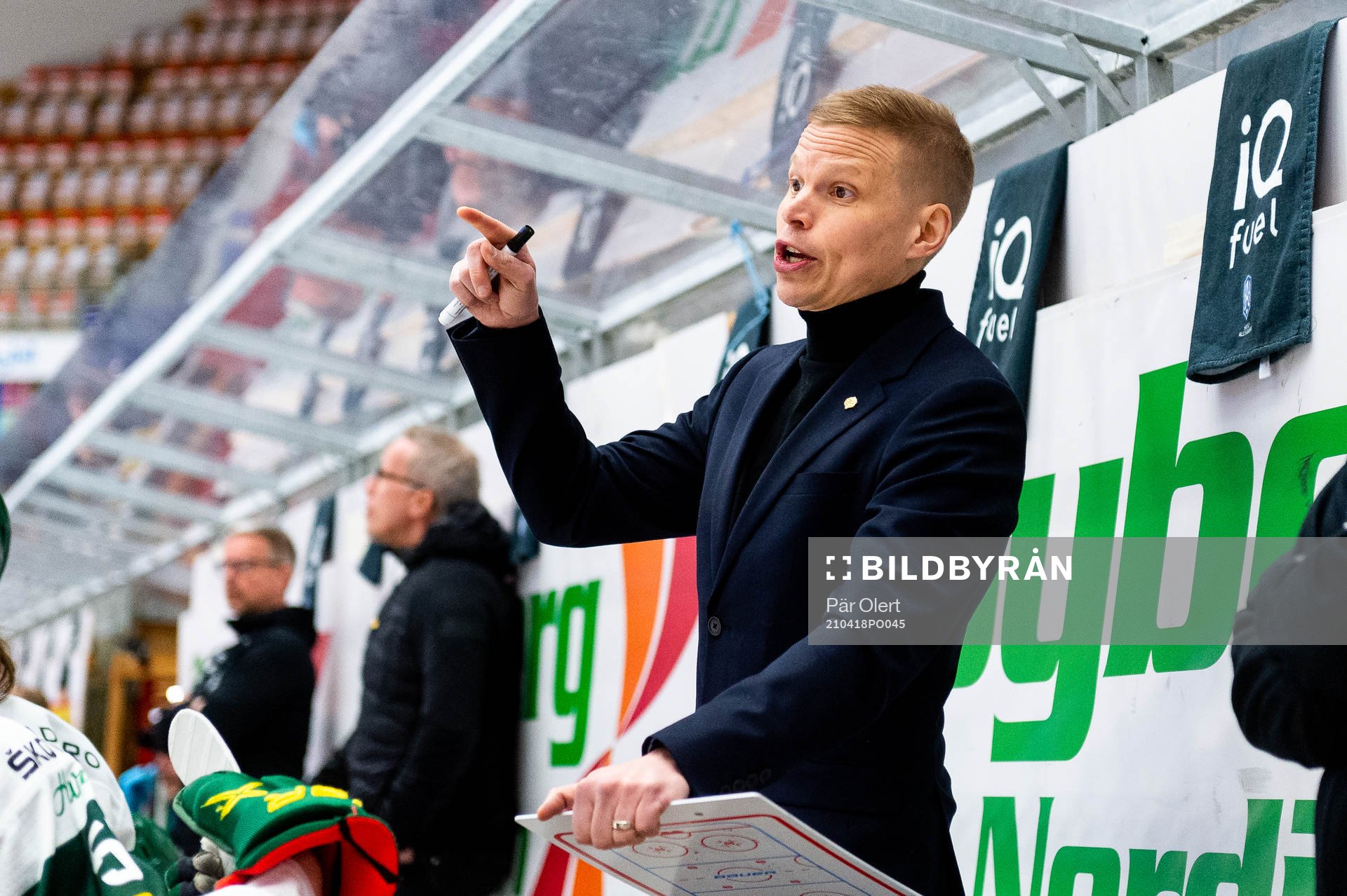 Björklövens assisterande tränare Robert Lahti