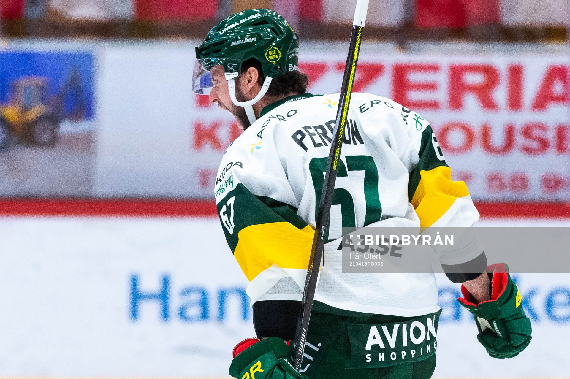Björklövens Francis Perron jublar
