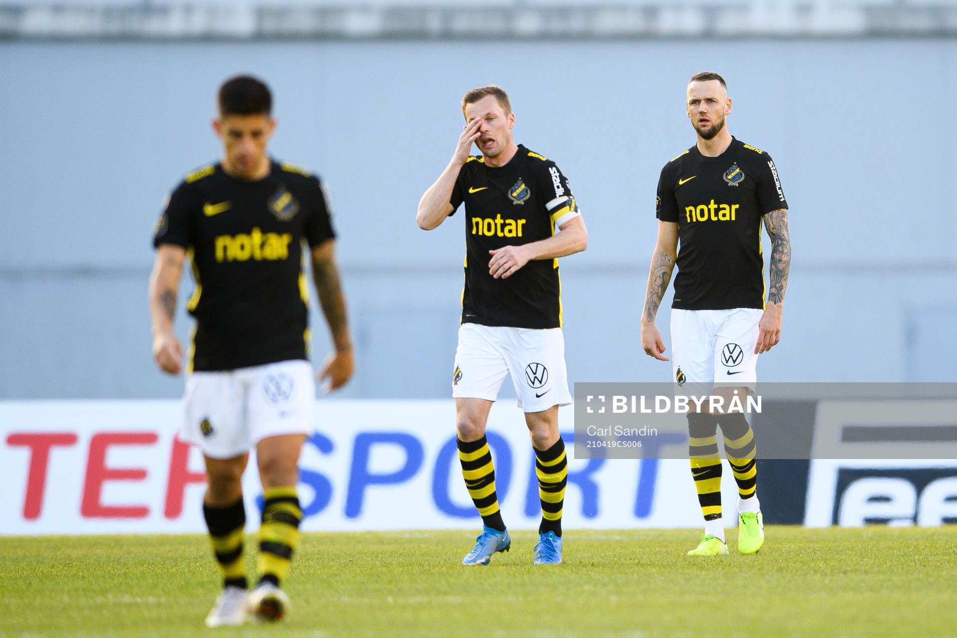 s Sebastian Larsson och Alexander Milosevic deppar