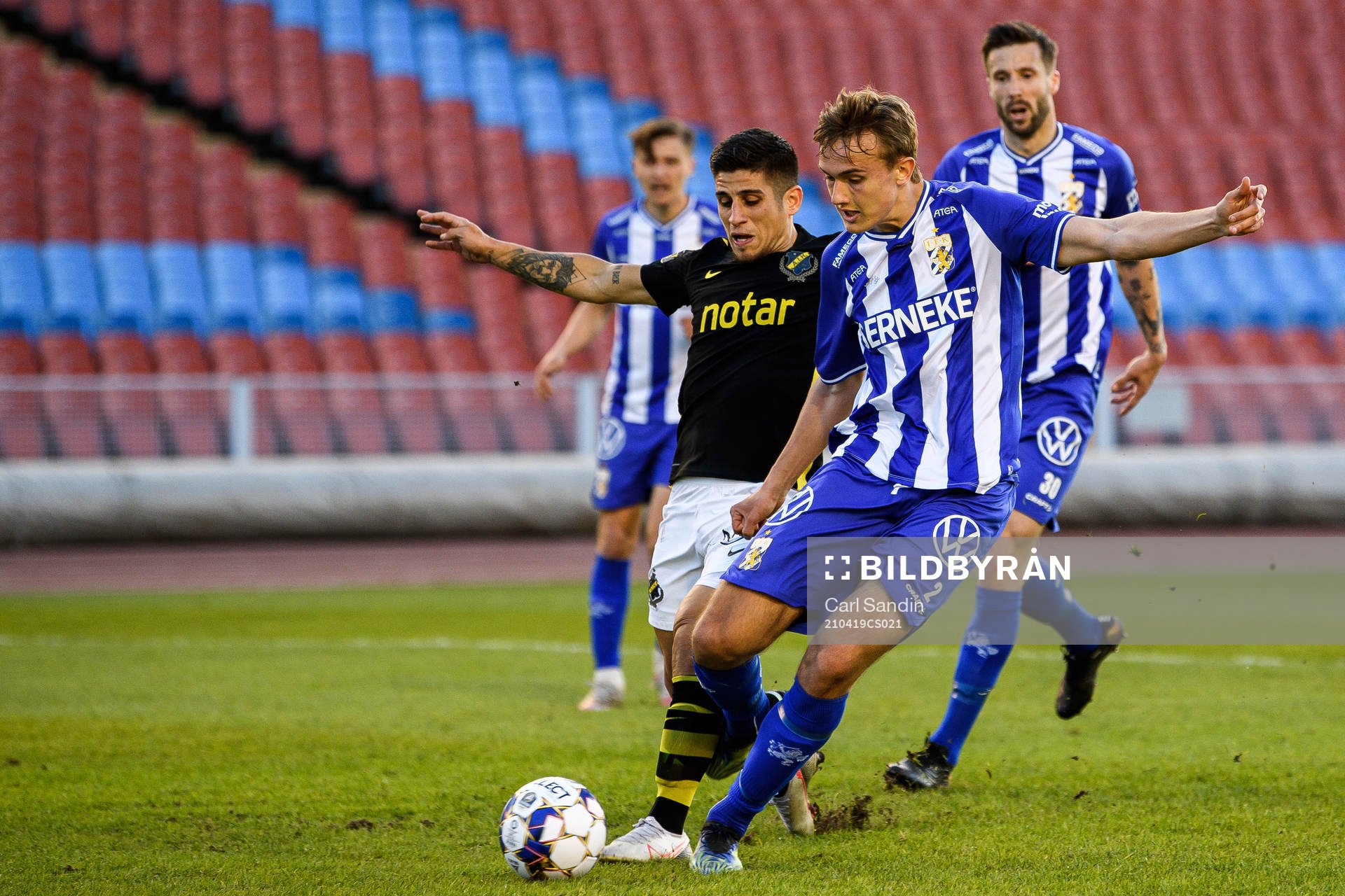 s Nicolas Stefanelli och IFK Göteborgs Jesper Tolinsson
