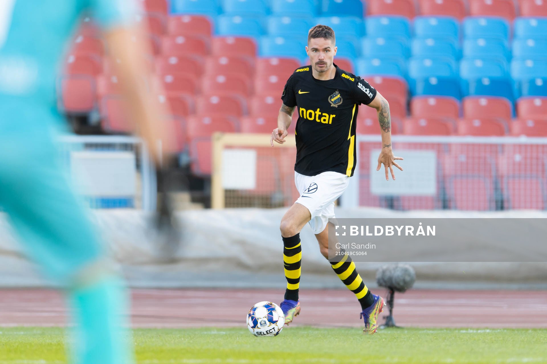 s Mikael Lustig