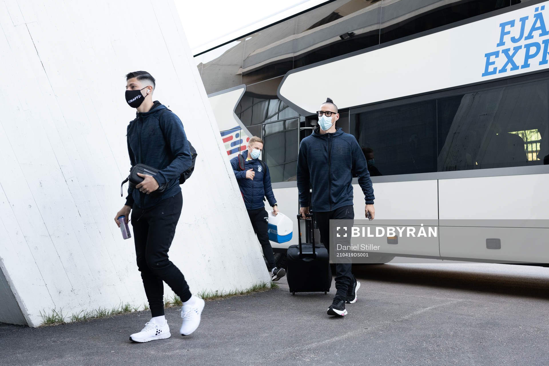 IFK Göteborgs Kevin Yakob och Marek Hamsik anländer