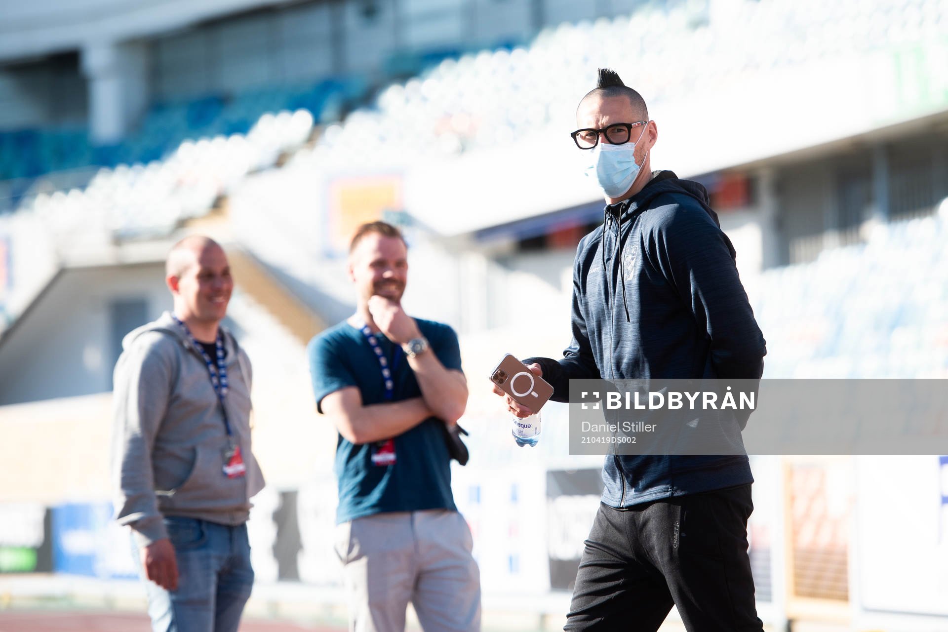 IFK Göteborgs Marek Hamsik inspekterar arenan