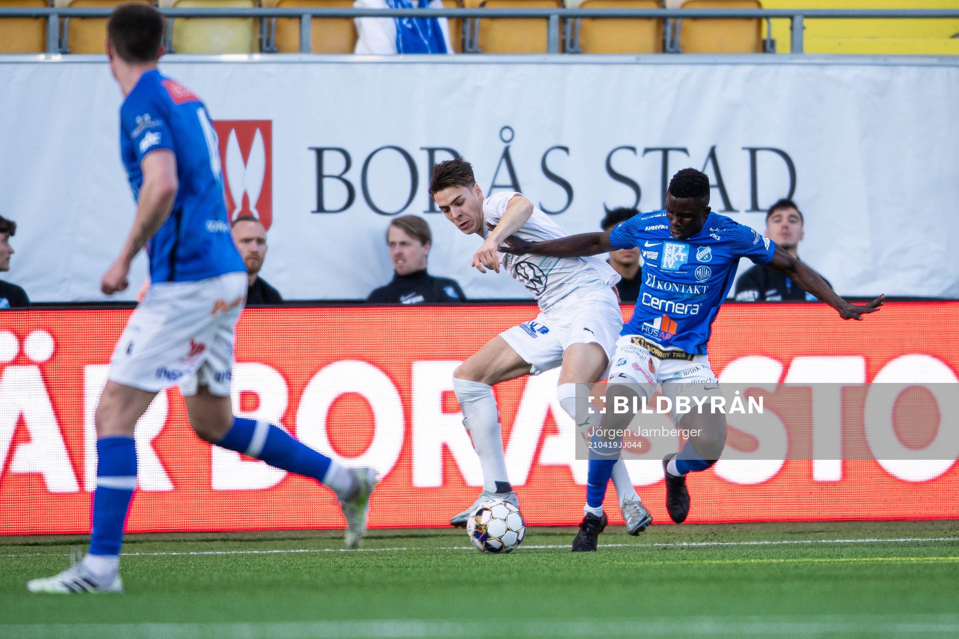Jönköpings Adam Ben Lamin och Norrbys Bubacarr Jobe