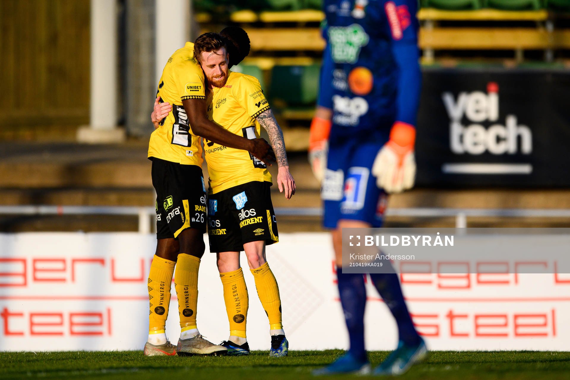 Elfsborgs Marokhy Ndione och Rasmus Alm jublar