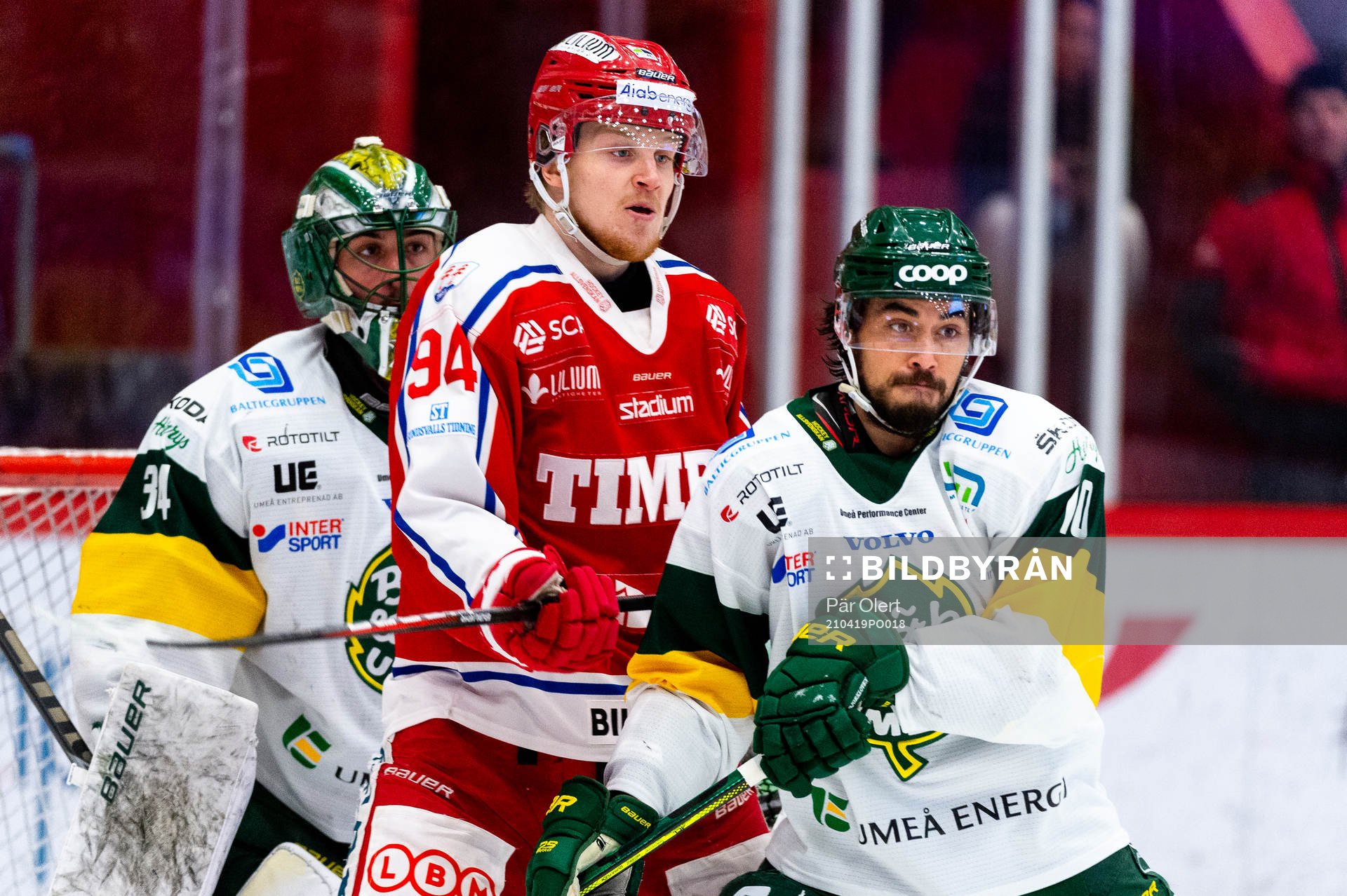Timrås Sebastian Hartmann och Björklövens Tyler Vesel