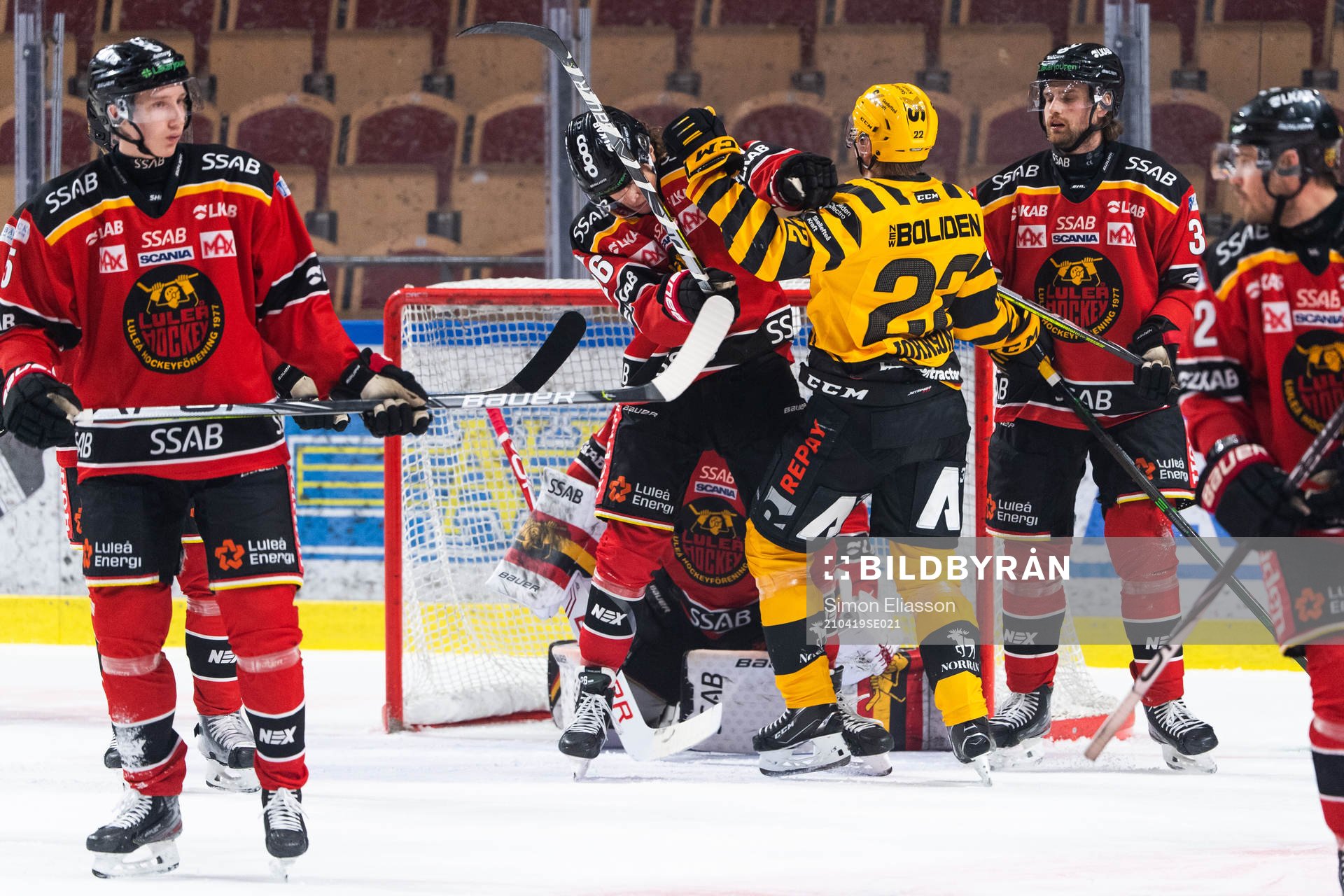 Luleås Radek Muzik och Skellefteås Jonathan Johnson
