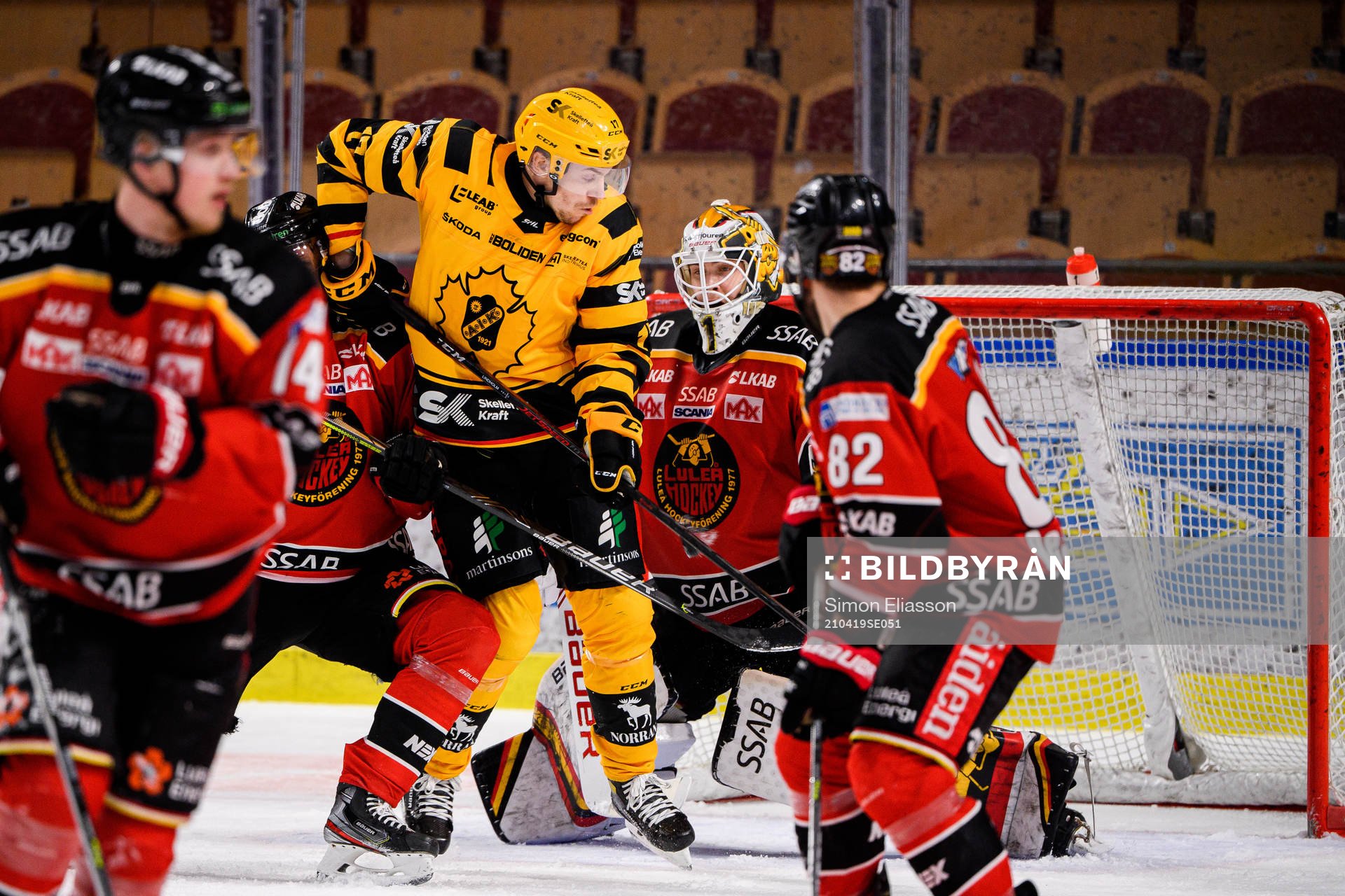 Skellefteås Pär Lindholm gör 2-3 bakom Luleås målvakt