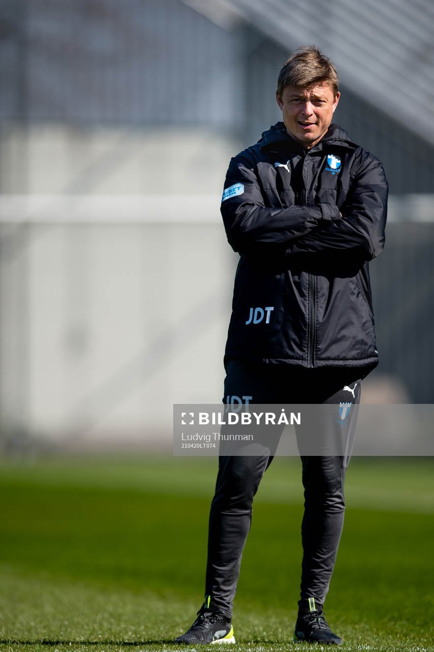 huvudtränare Jon Dahl Tomasson