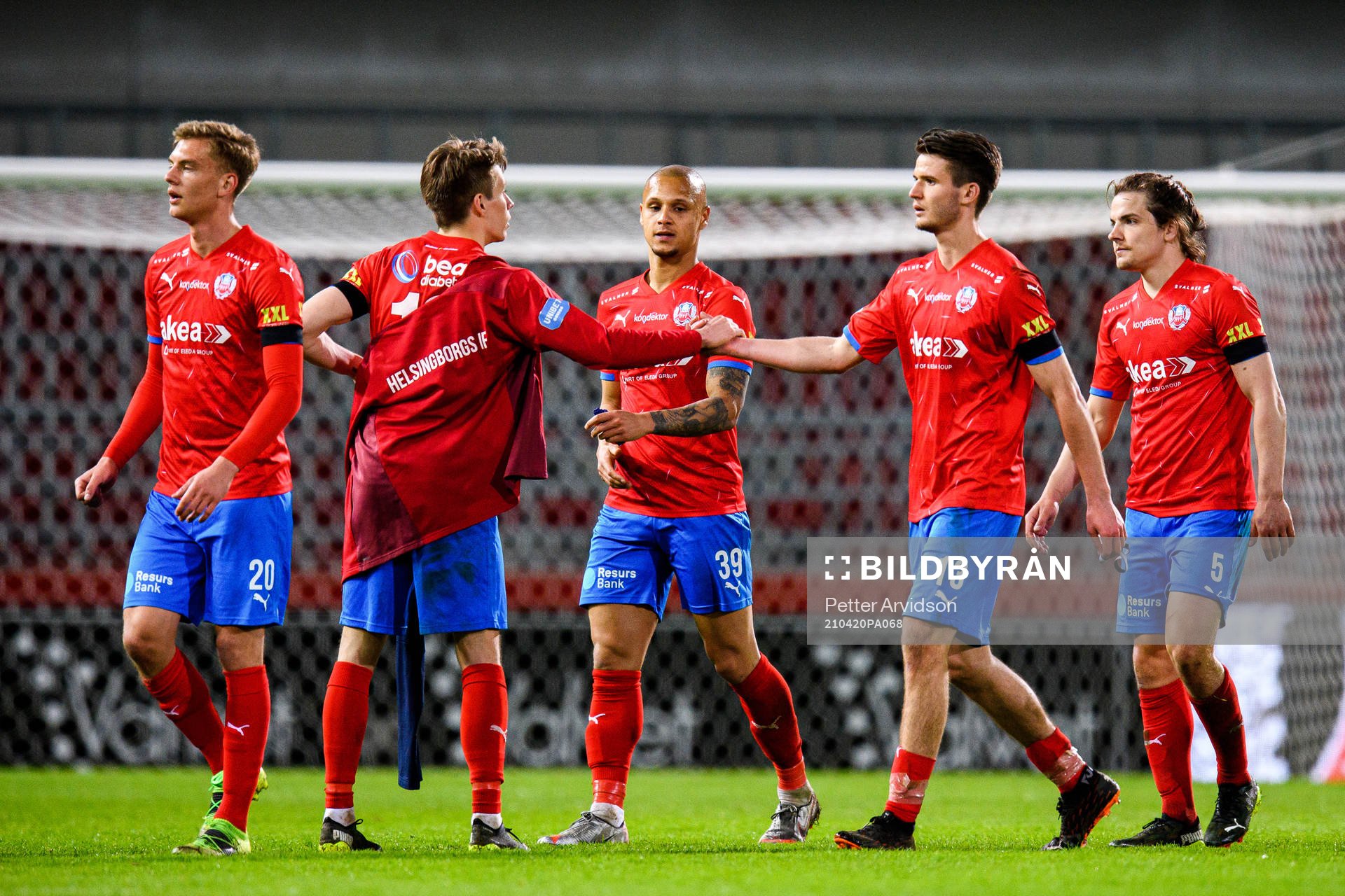 Helsingborgs Dennis Olsson , Anthony van