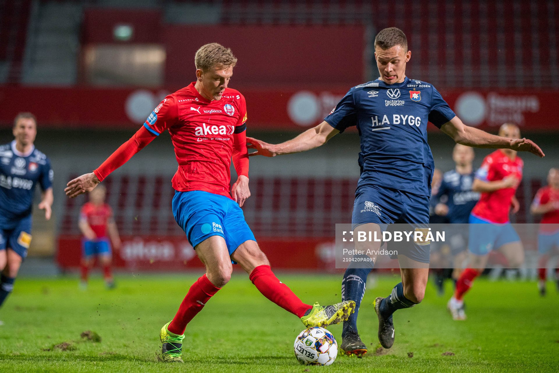 Helsingborgs Dennis Olsson och Örgrytes Arvid Brorsson