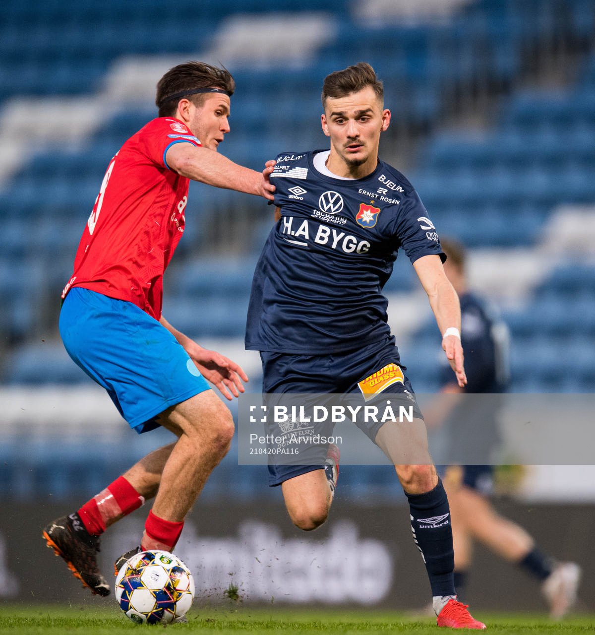 Helsingborgs Wilhelm Loeper och Örgrytes Ajdin Zeljkovic
