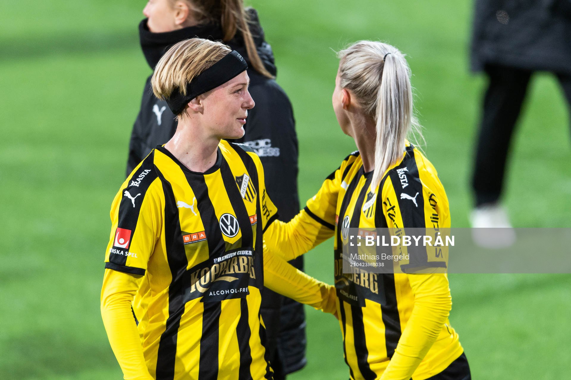 Häckens Luna Nörgaard Gevitz och Lotta Ökvist