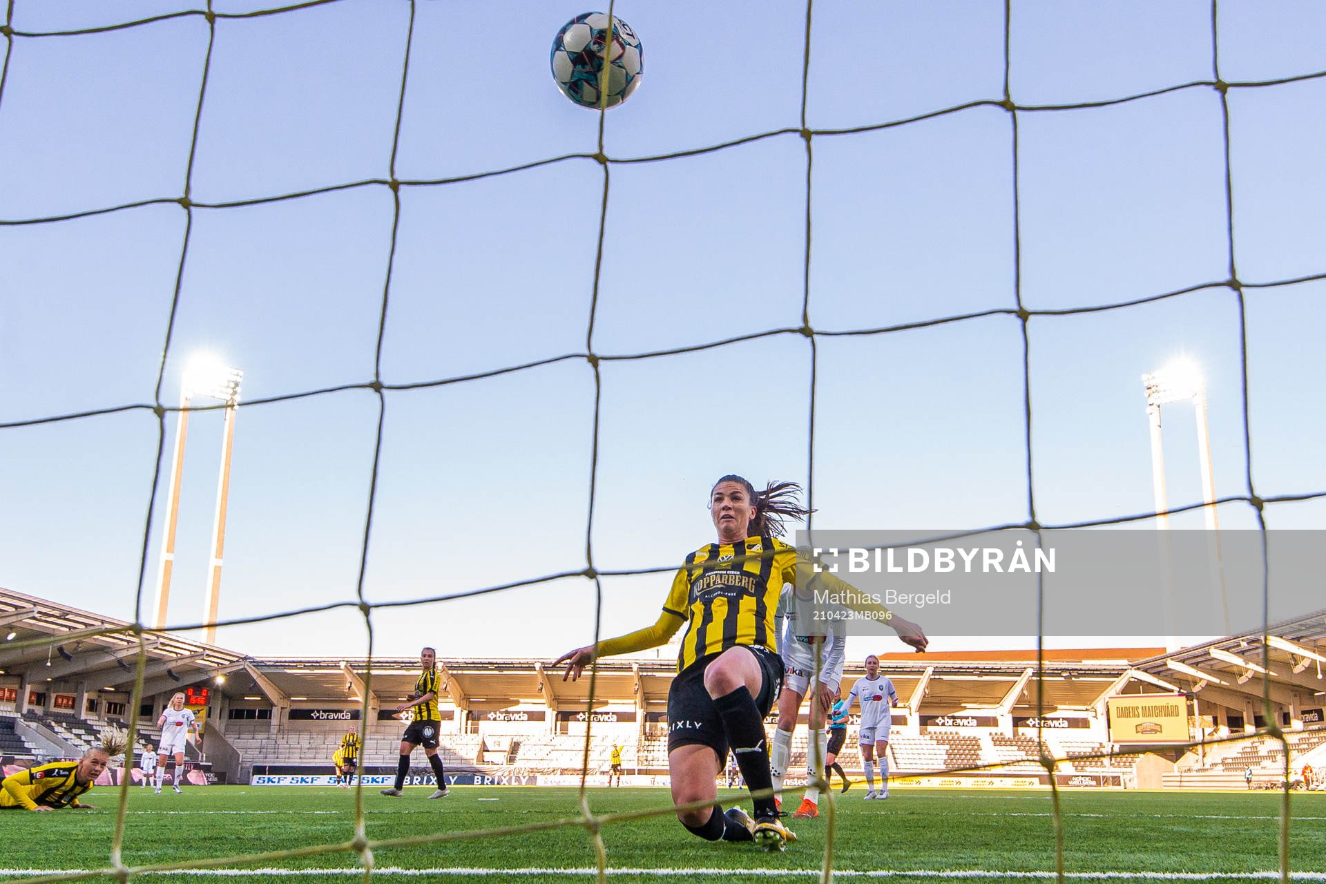 Häckens Pauline Hammarlund gör 1-0