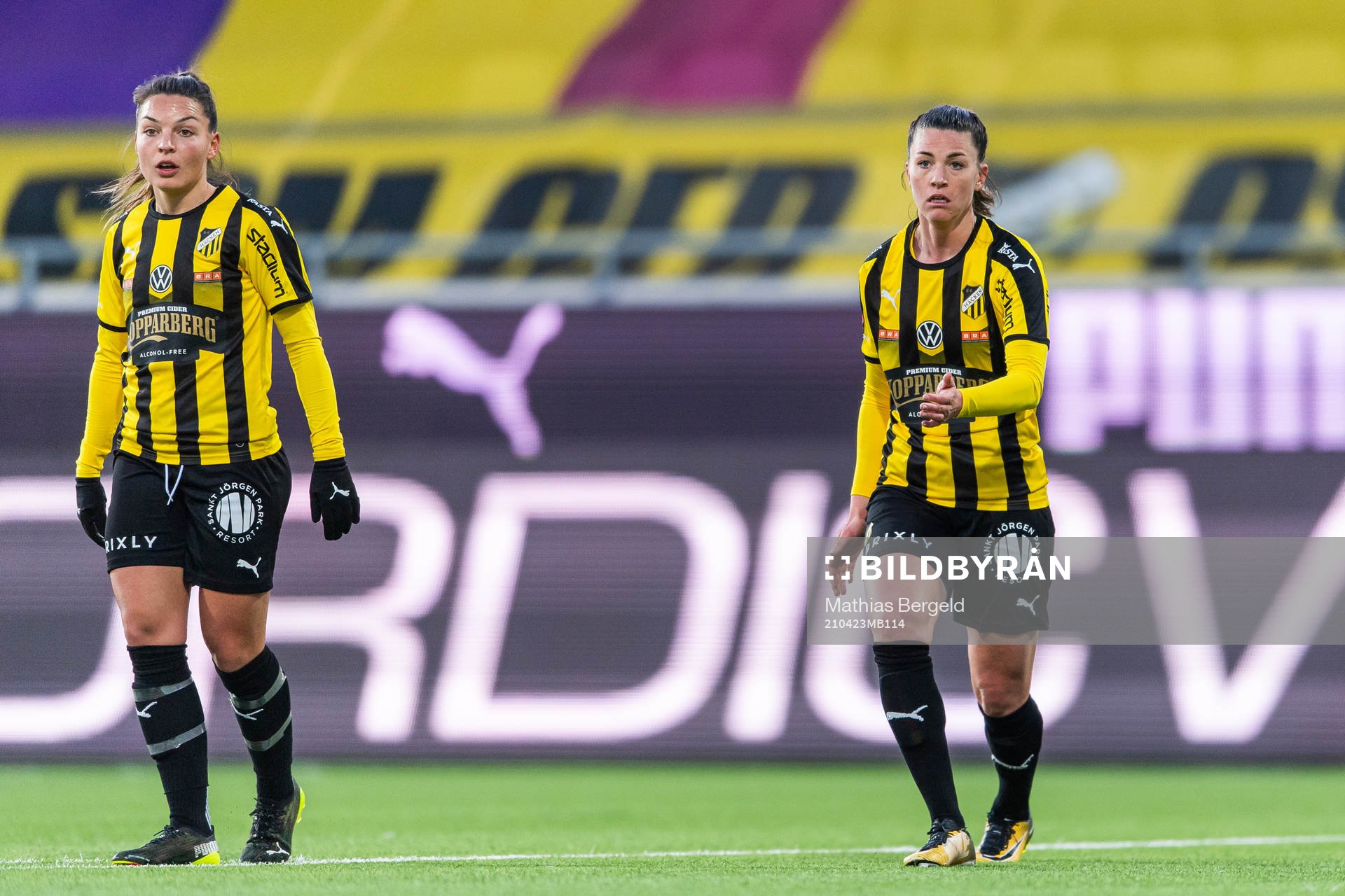Häckens Johanna Rytting Kaneryd och Pauline Hammarlund