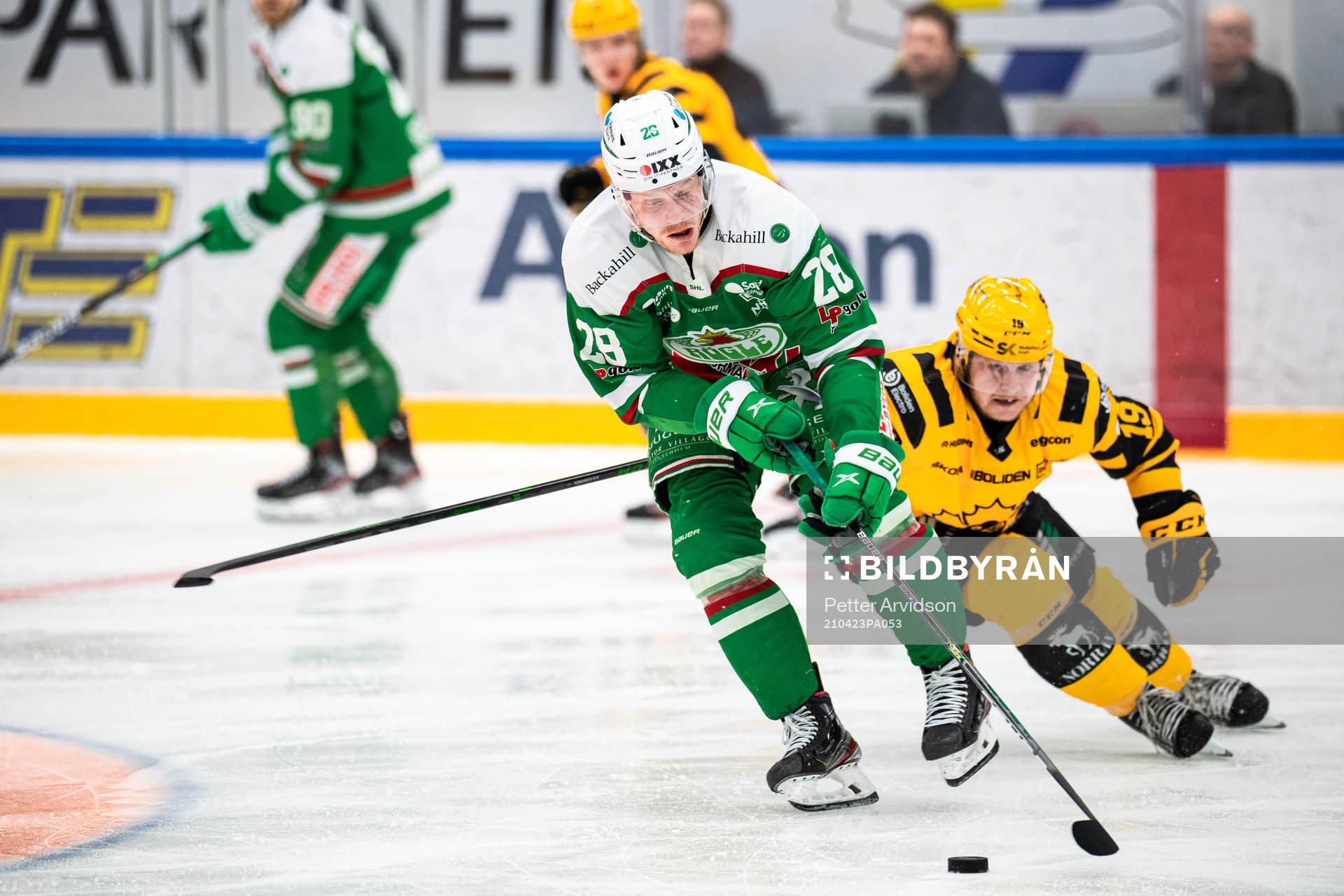 Rögles Anton Bengtsson och Skellefteås Tuomas Kiiskinen