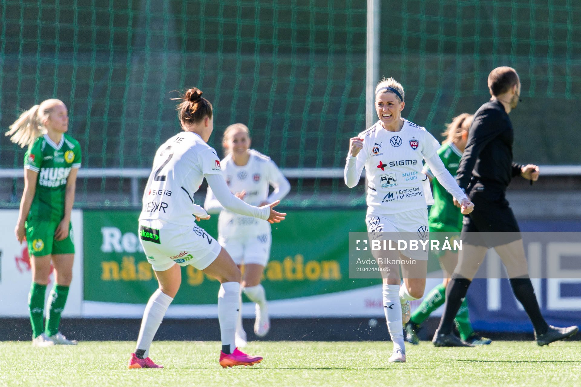 Rosengårds Olivia Schough jublar