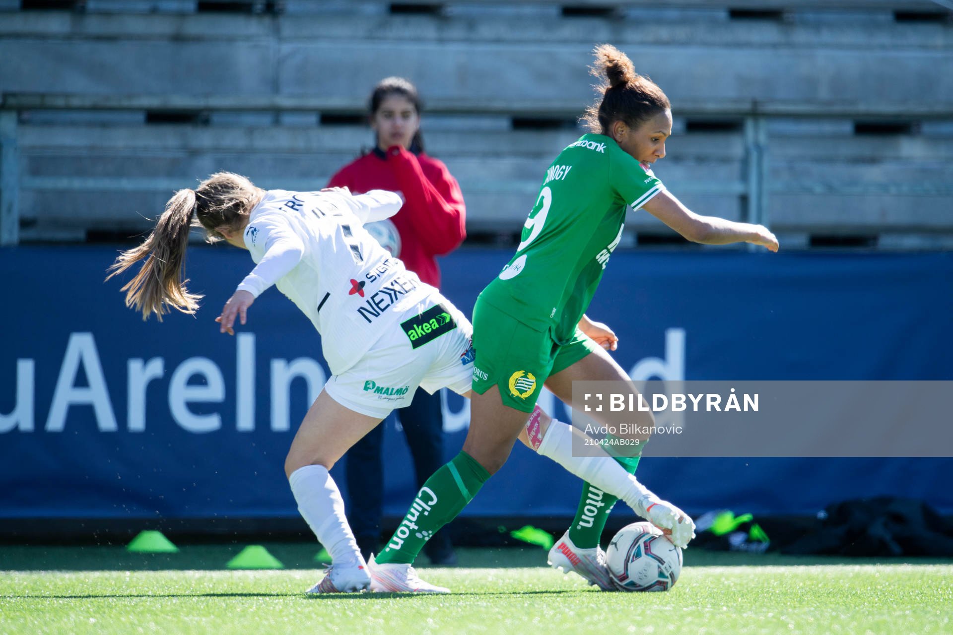 Rosengårds Ria Noora Minerva Öling och Hammarbys Madelen