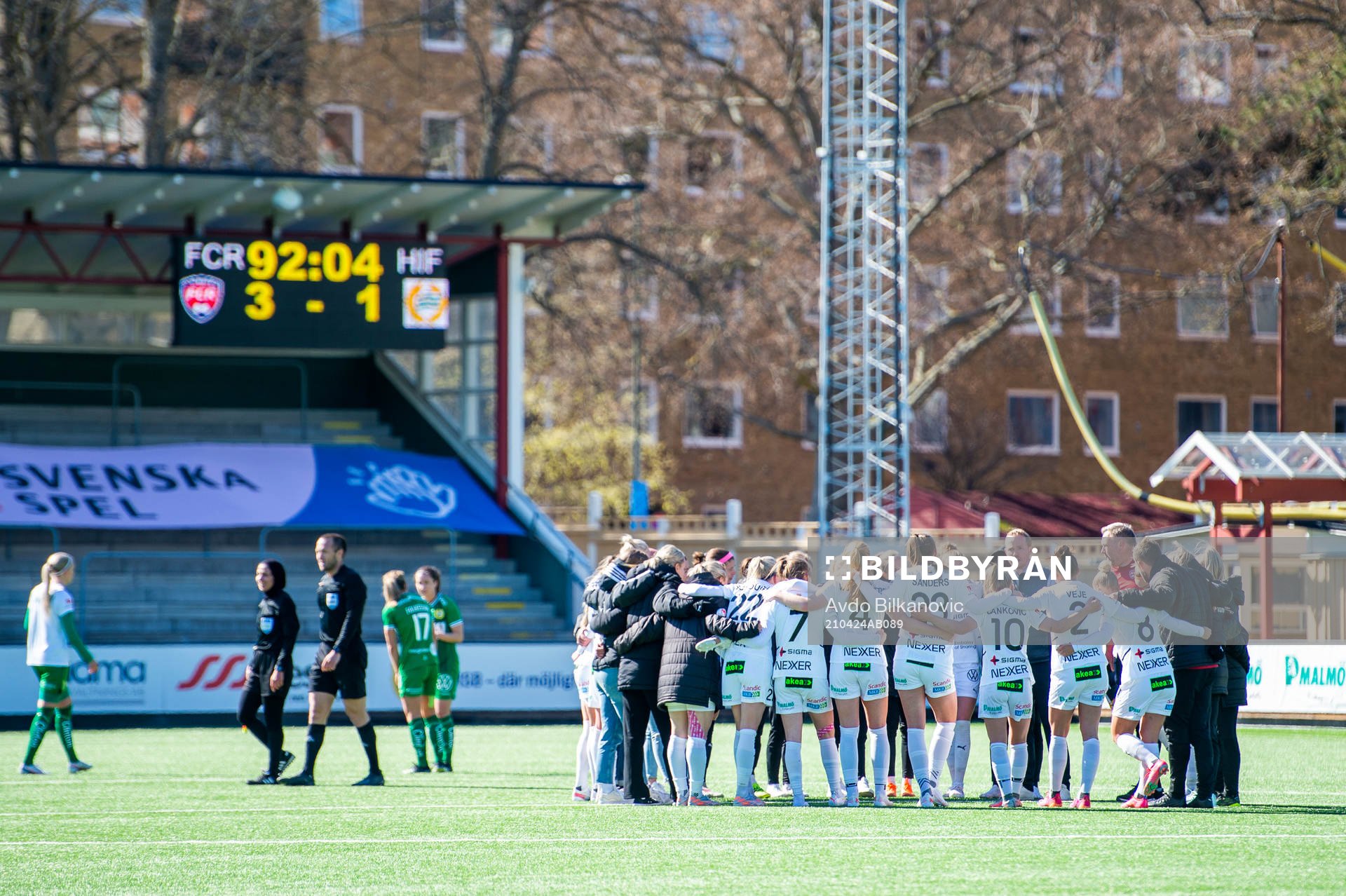 Rosengårds spelare jublar