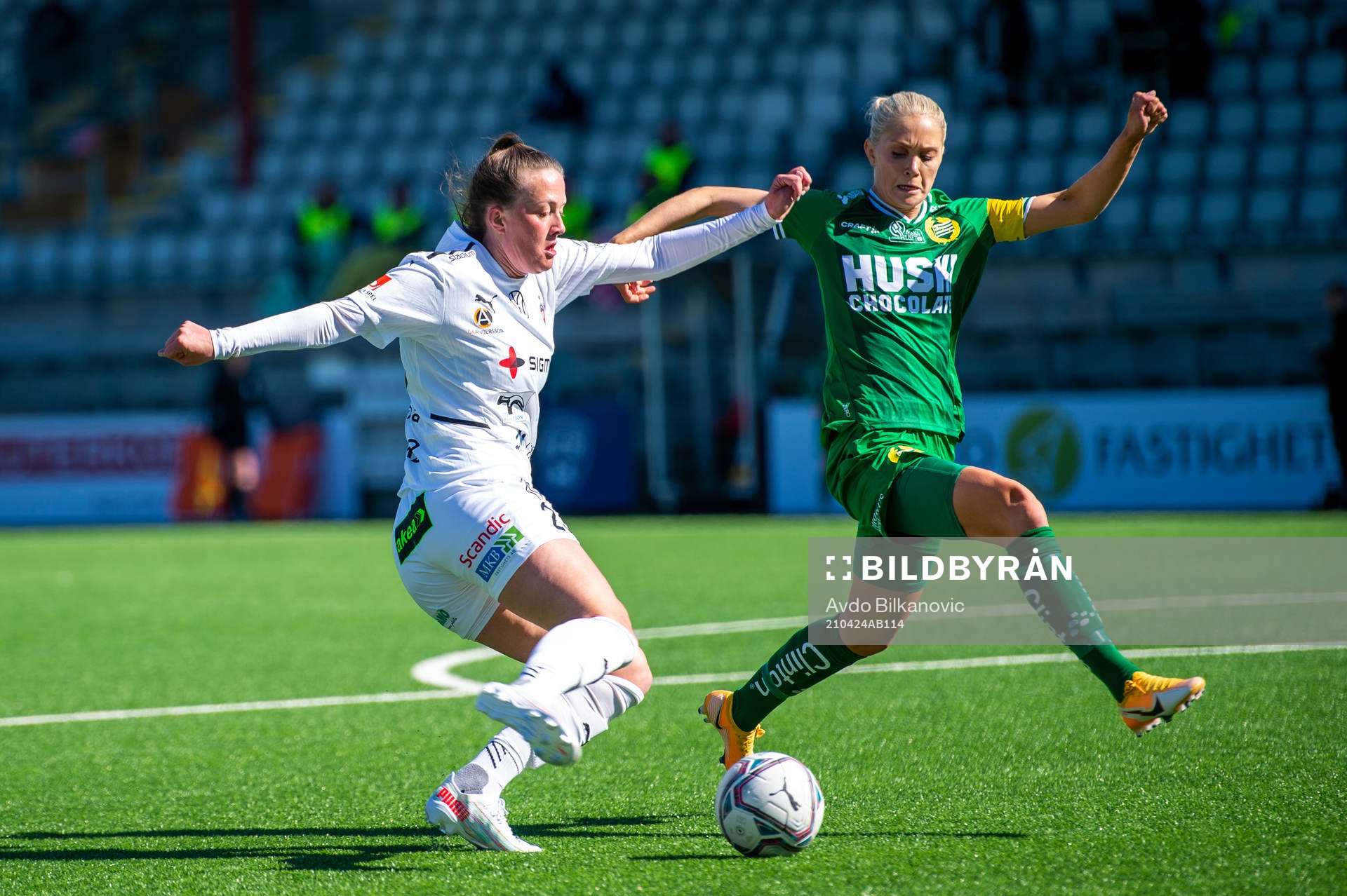 Rosengårds Stefanie Sanders och Hammarbys Alice Carlsson