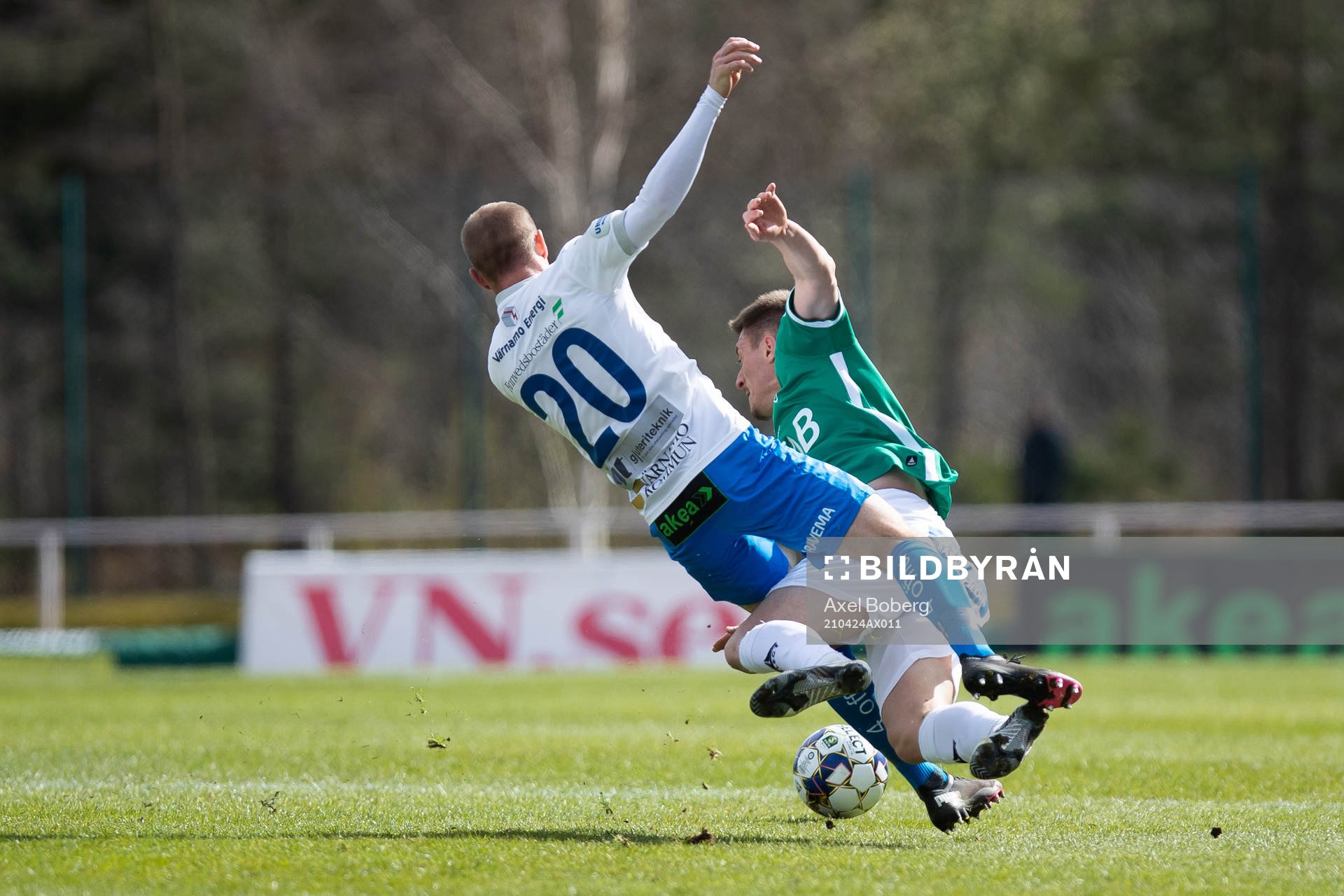 Värnamos Freddy Winsth och Brages Leonard Pllana