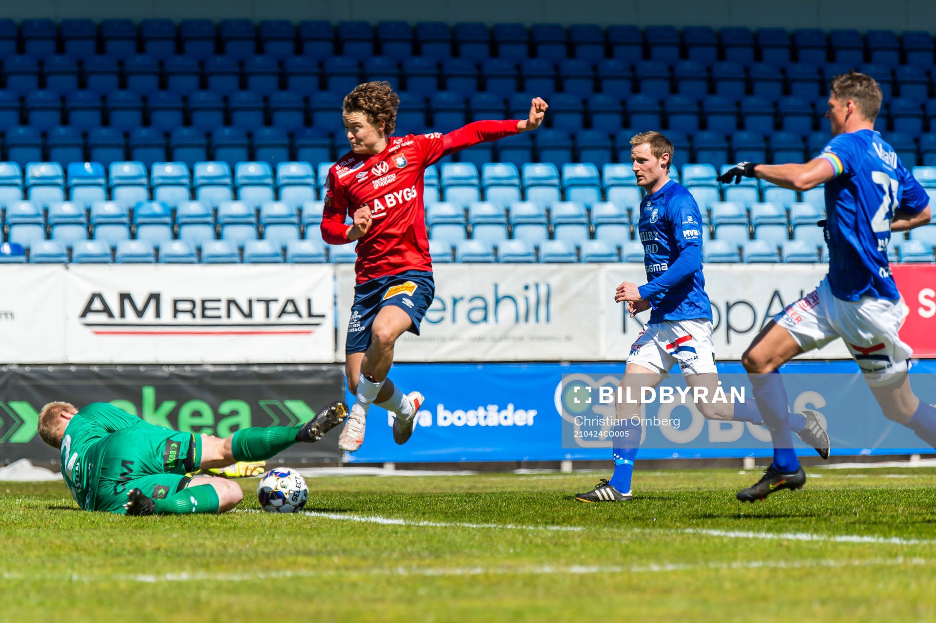 Trelleborgs målvakt Hampus Nilsson mot Örgrytes Herman