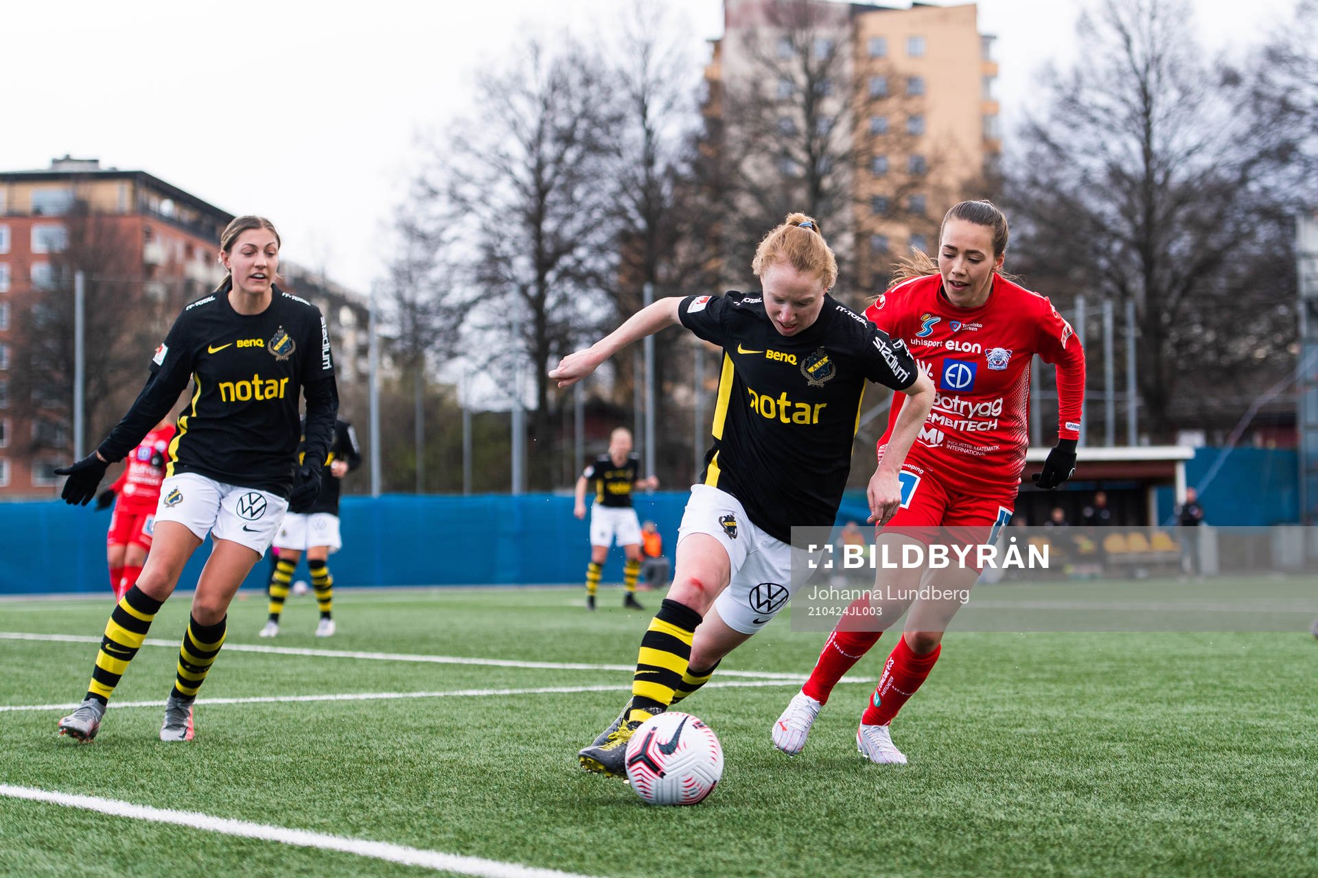 s Caroline Murray och Linköpings Elin Landström