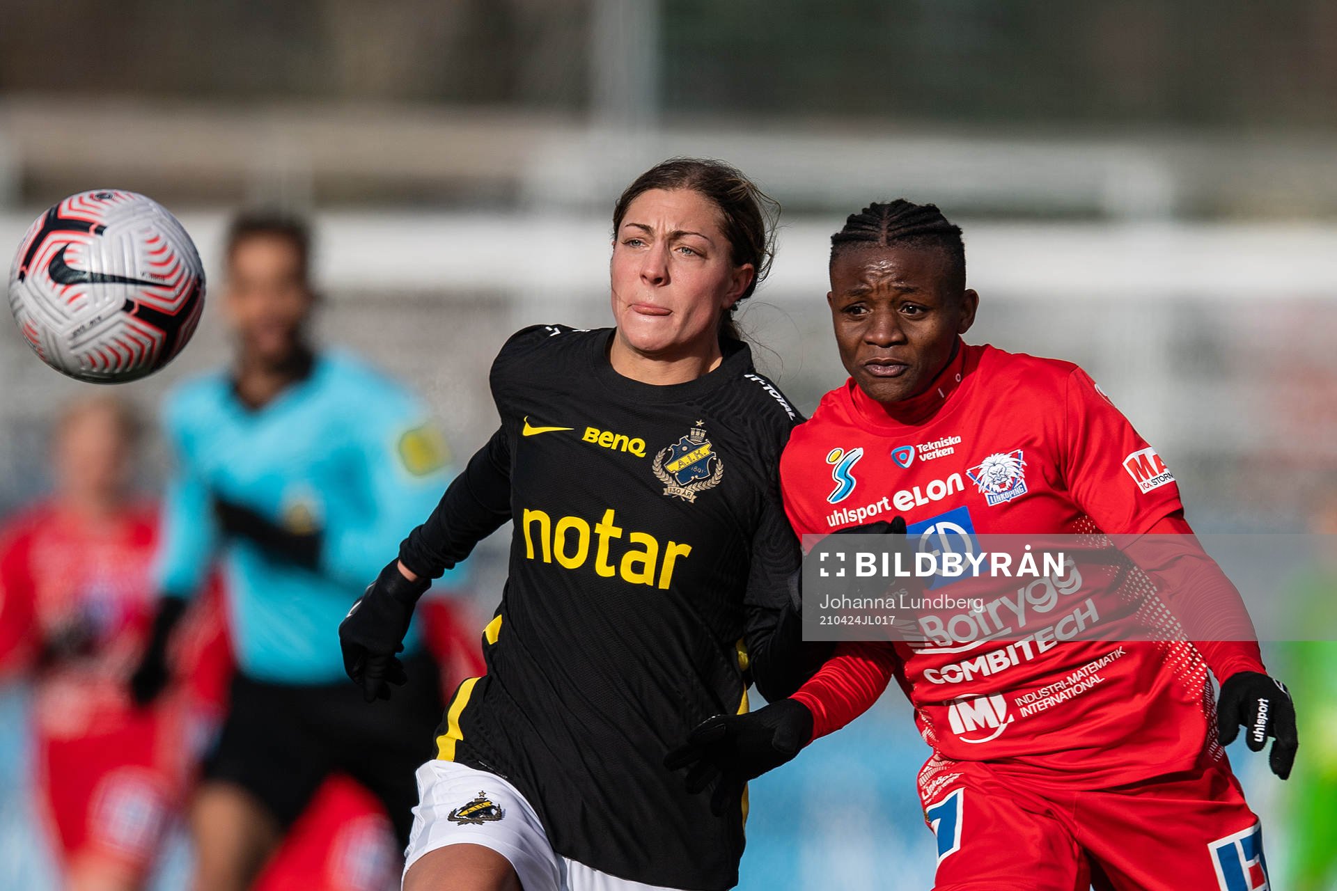 s Hannah Davidson och Linköpings Uchenna Grace Kanu